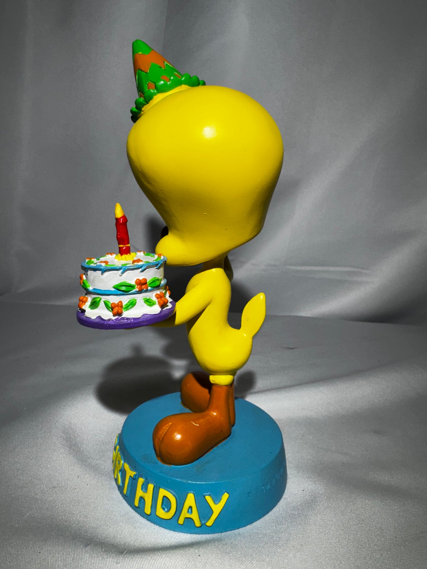 1995 Warner Bros. Studio Store Exclusive Tweety Bird Happy Birthday Bobble Head