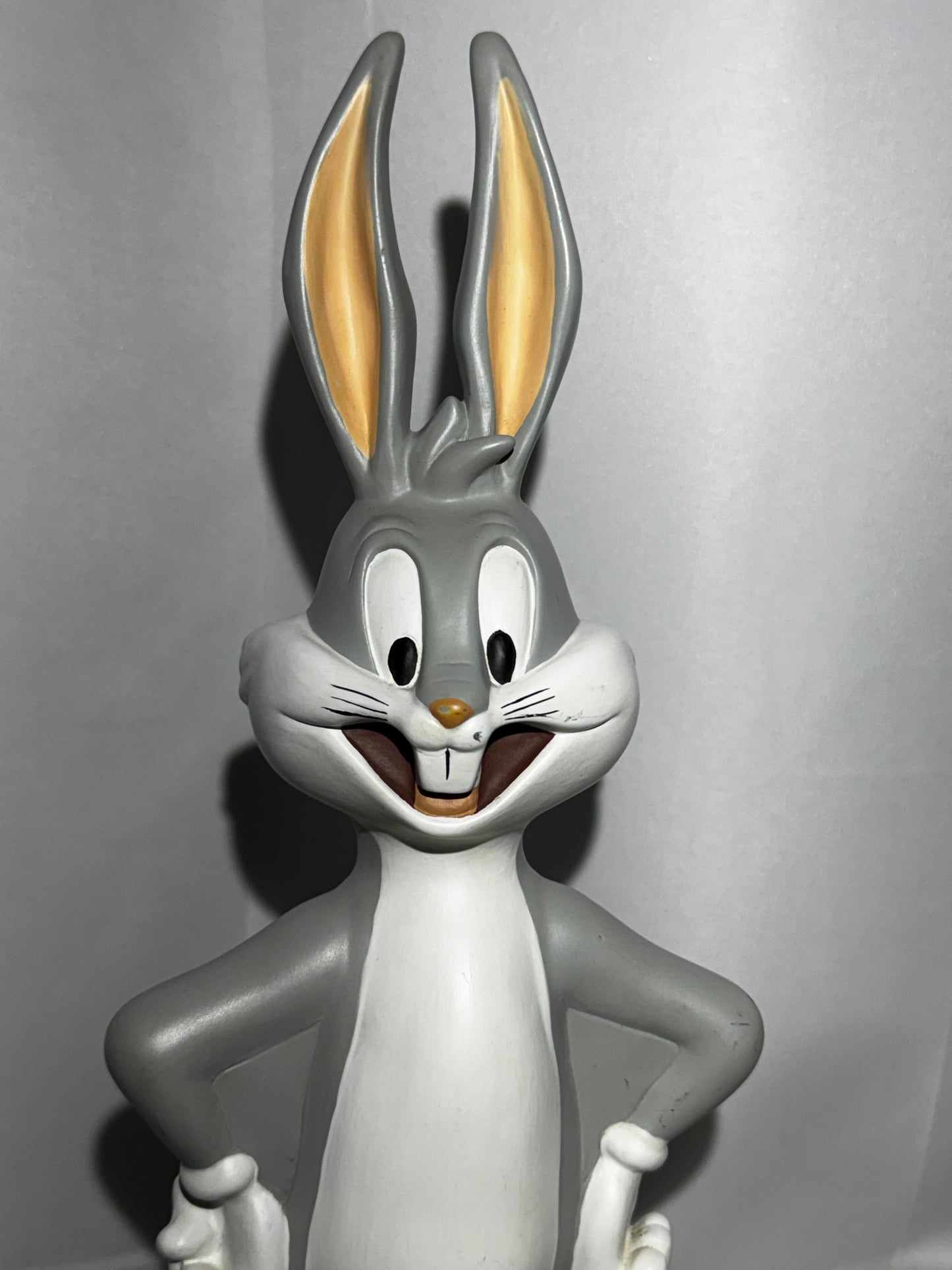 Vintage 1997 Warner Bros Bugs Bunny Six Flags Resin Coin Bank w/ Tag 14.5”