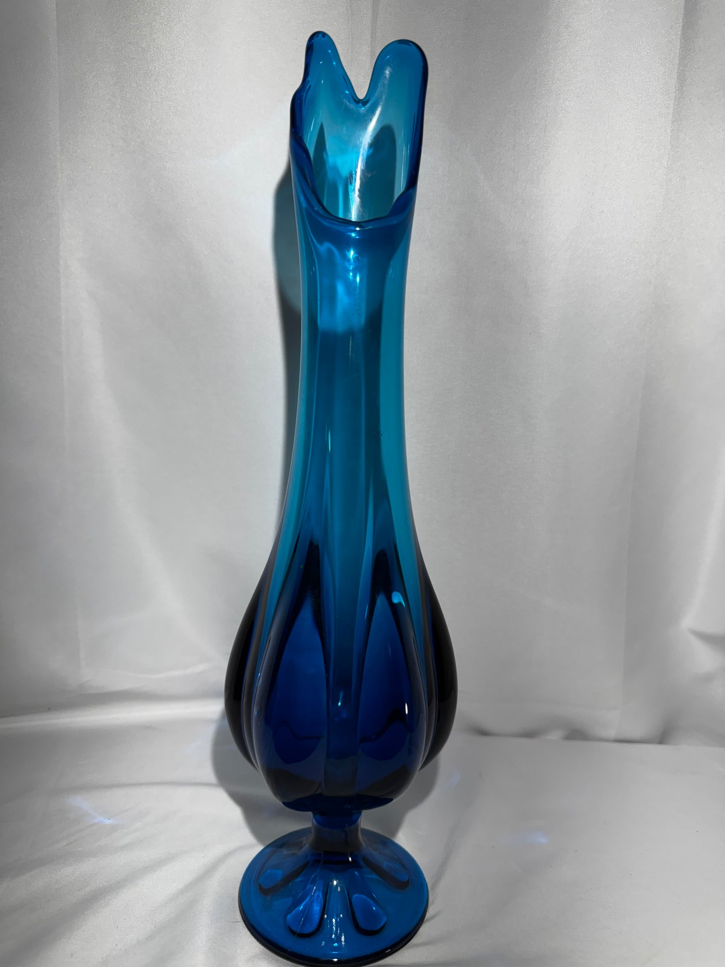 Vintage Viking Glass Epic Bluenique 17” 6-Petal Swung Vase #1435 Mid Century MCM