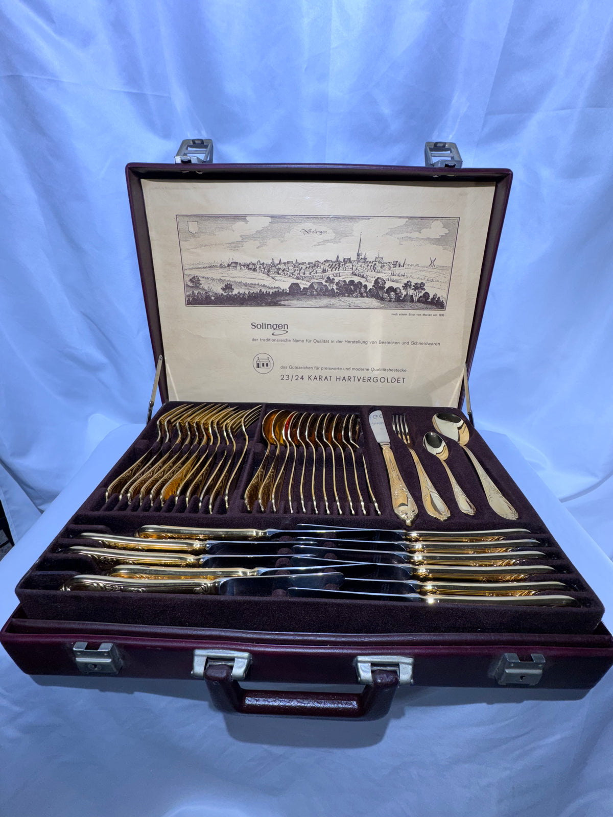 Vintage SBS Solingen Germany 23/24 Karat Gold-Plated Cutlery Set – 70 Pieces – Presentation Case 1970’s-80’s