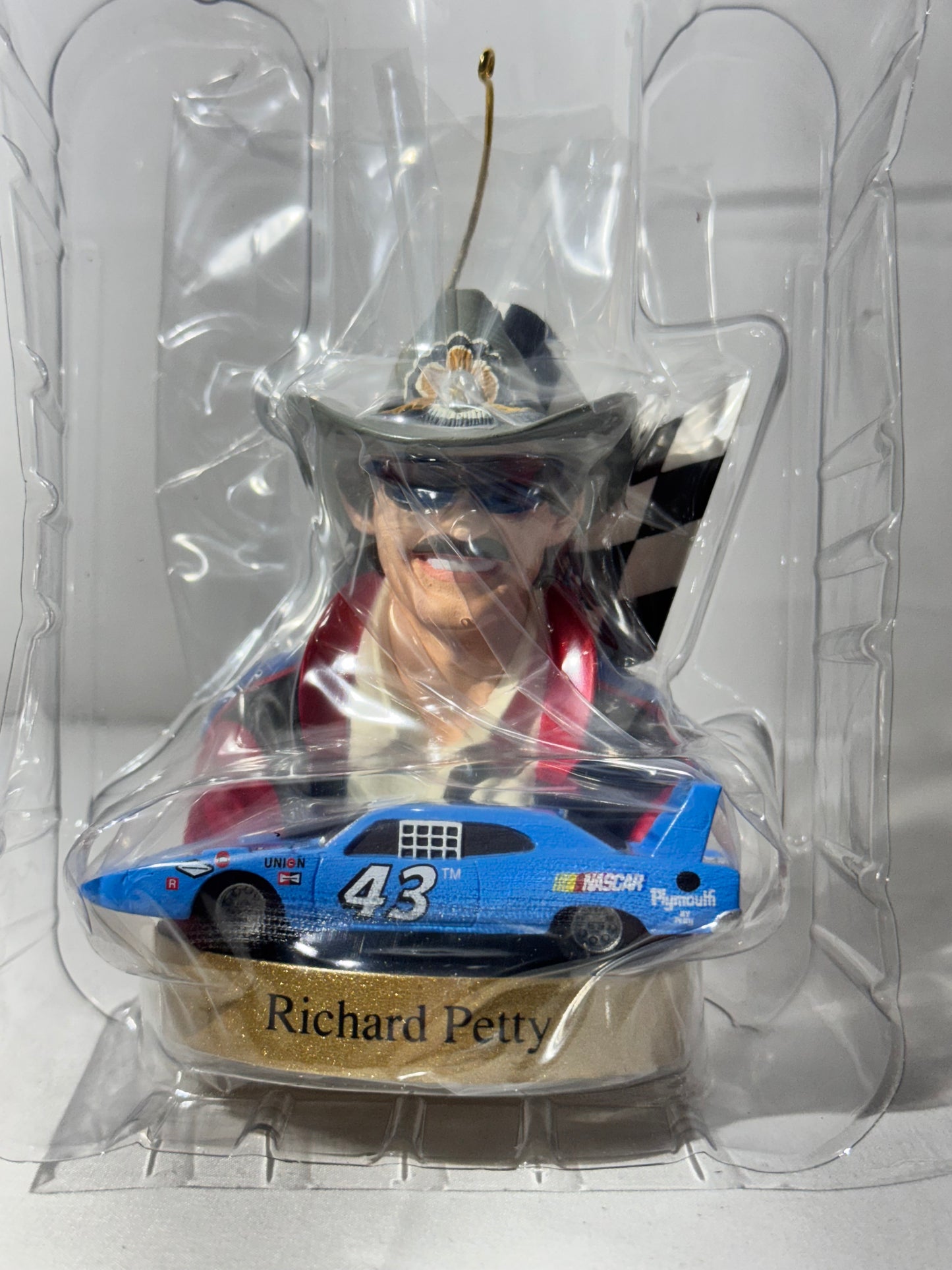 Richard Petty #43 Keepsake Ornament – NASCAR Legend – with Trading Card – Collector’s Series