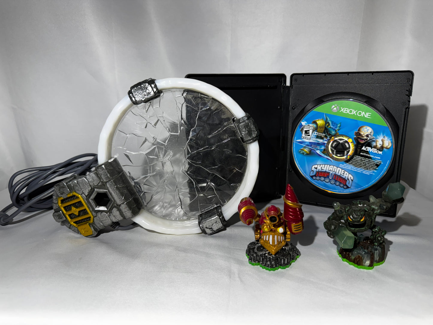 Skylanders Trap Team Xbox One Game Portal Prism Break Drill Sergeant Bundle