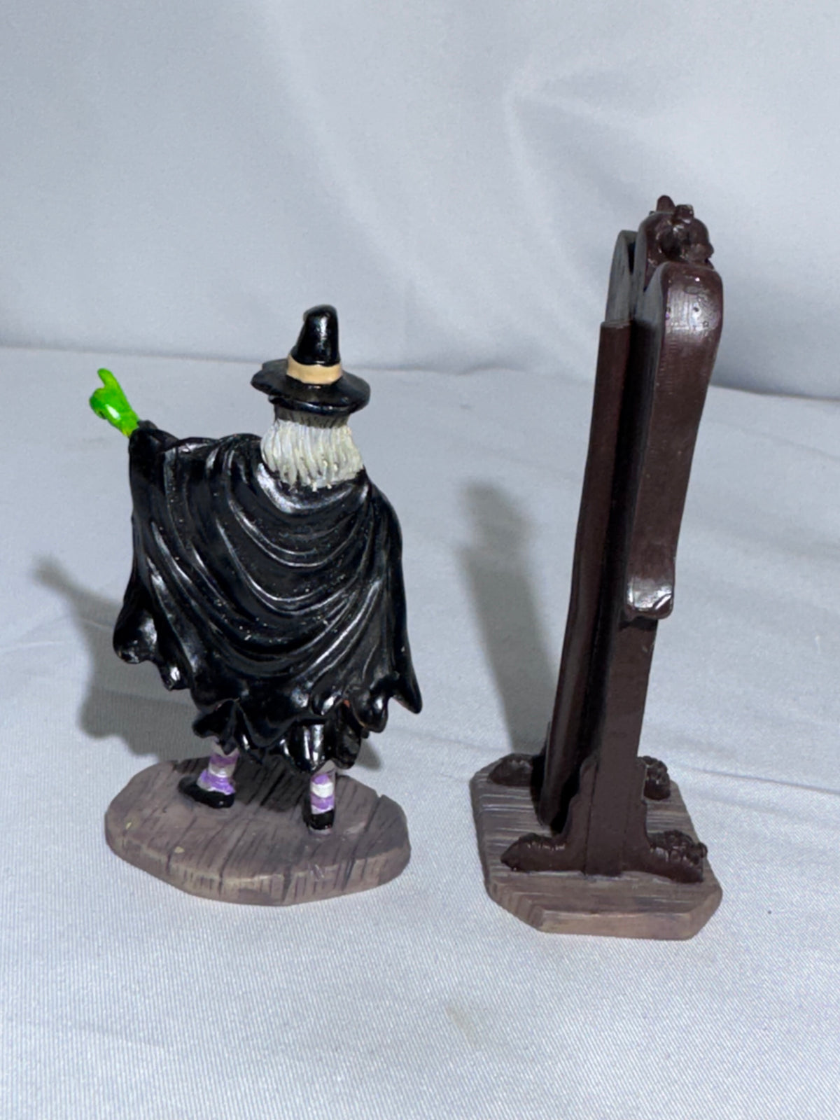 Lemax Spooky Town “Mirror Mirror” Figurine Set #52103 — Retired 2005