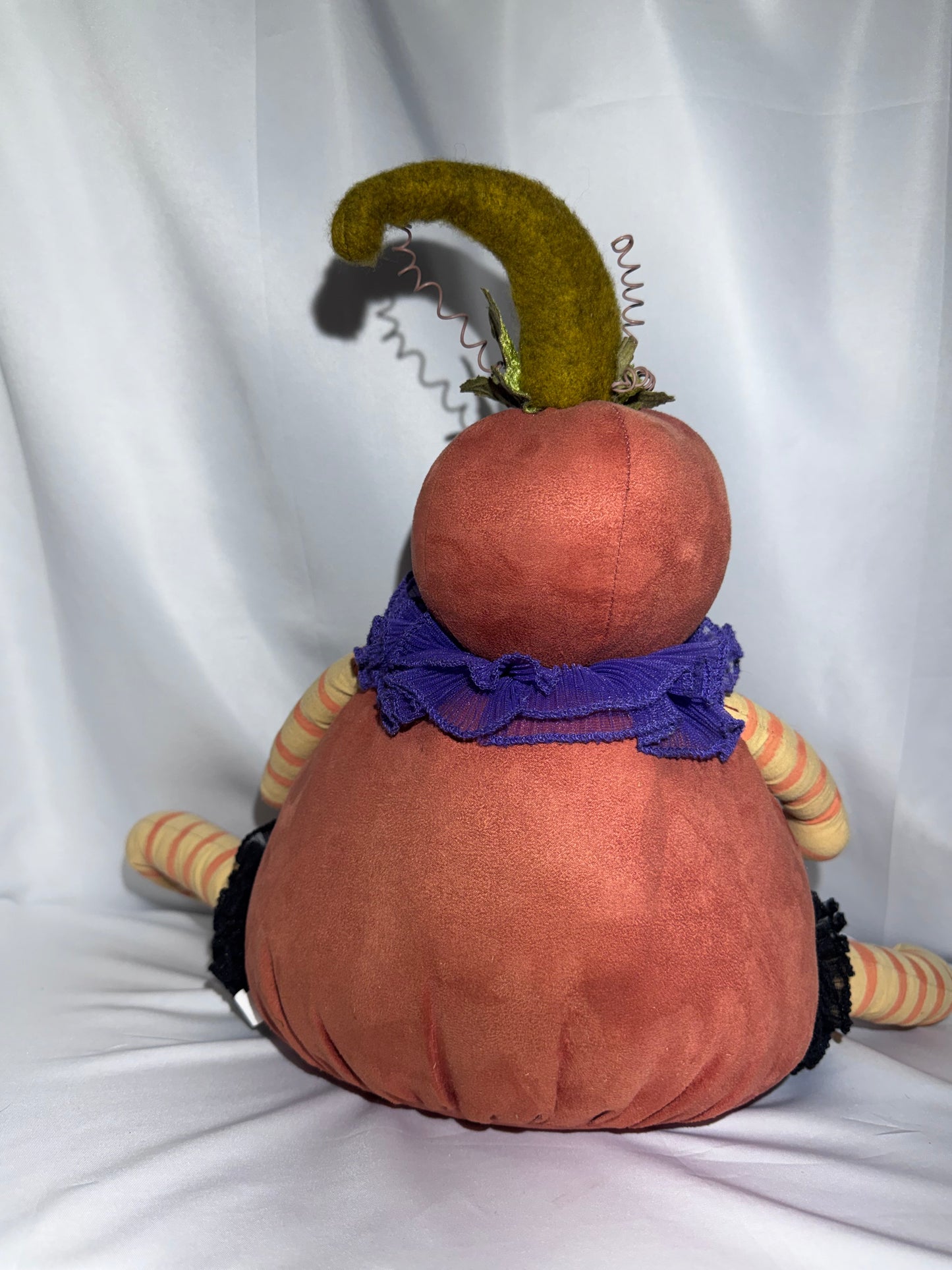 19” Primitive Folk Art Pumpkin Shelf Sitter – Halloween Décor