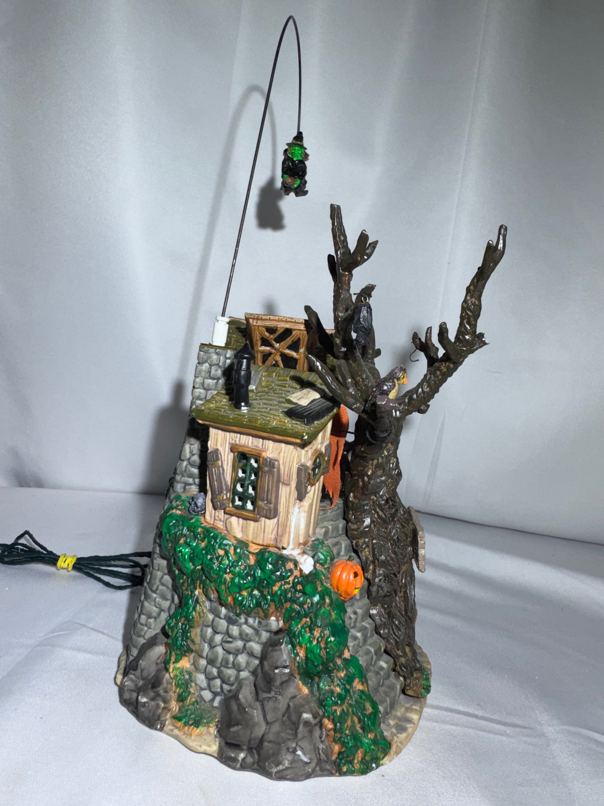 Lemax Spooky Town Witch’s Lair #45003 — Retired 2004 — FOR PARTS / DISPLAY