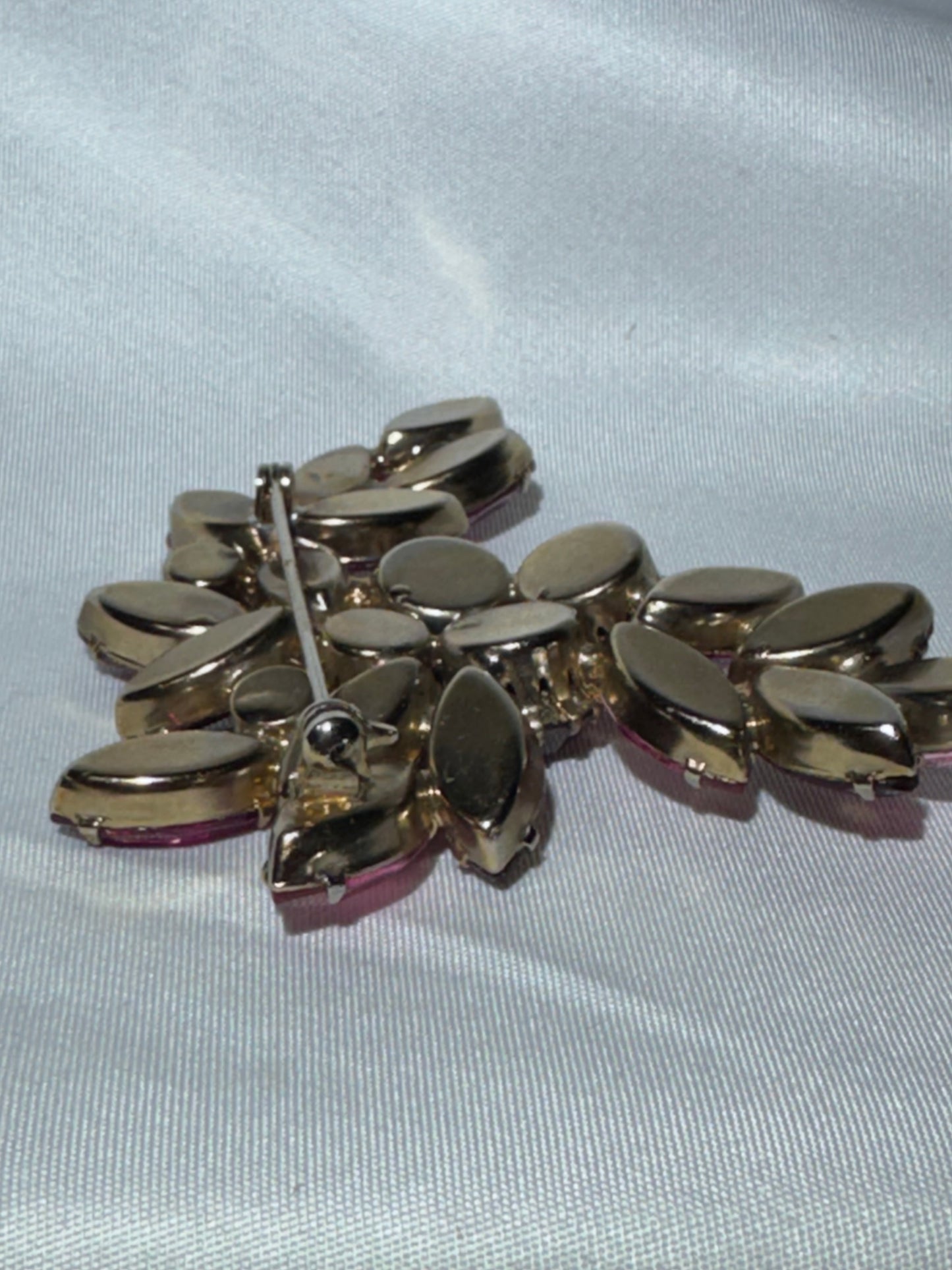 Vintage Pink & Red Rhinestone Cluster Spray Brooch – Mid-Century Costume Jewelry
