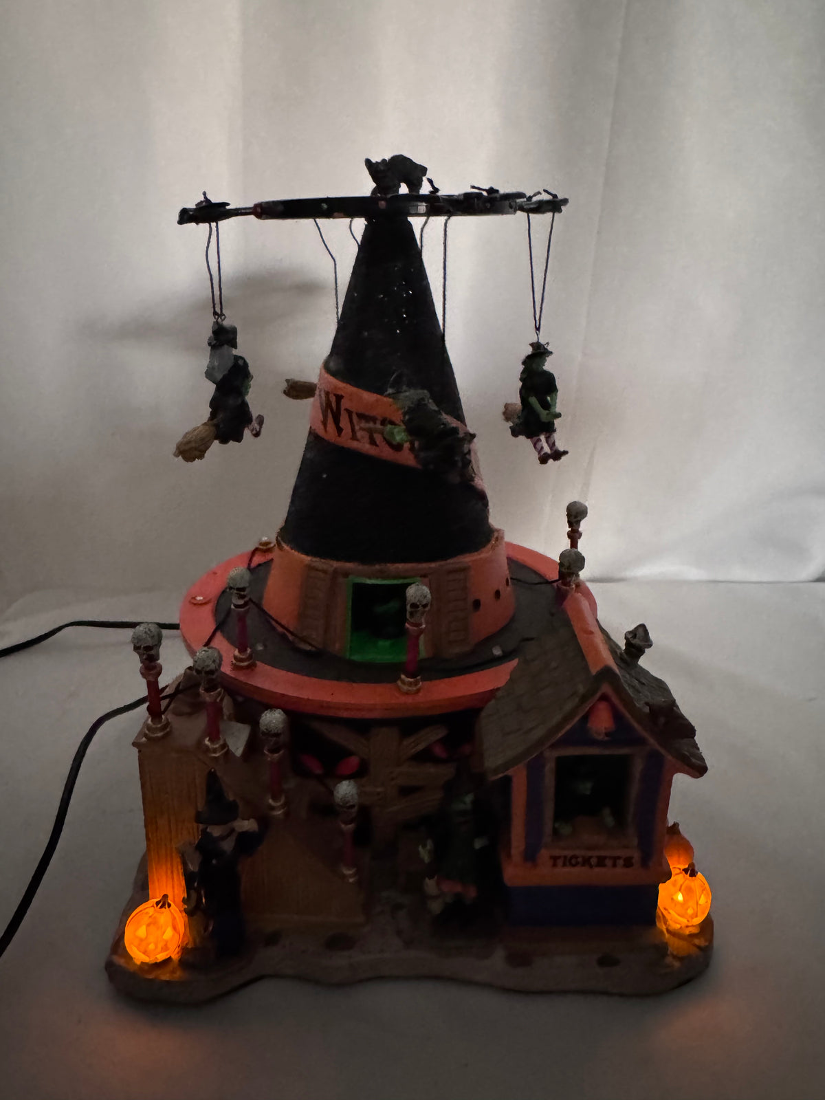 Lemax Spooky Town Witch’s Hat Carnival Ride #84744 – Retired 2008 – Halloween Village