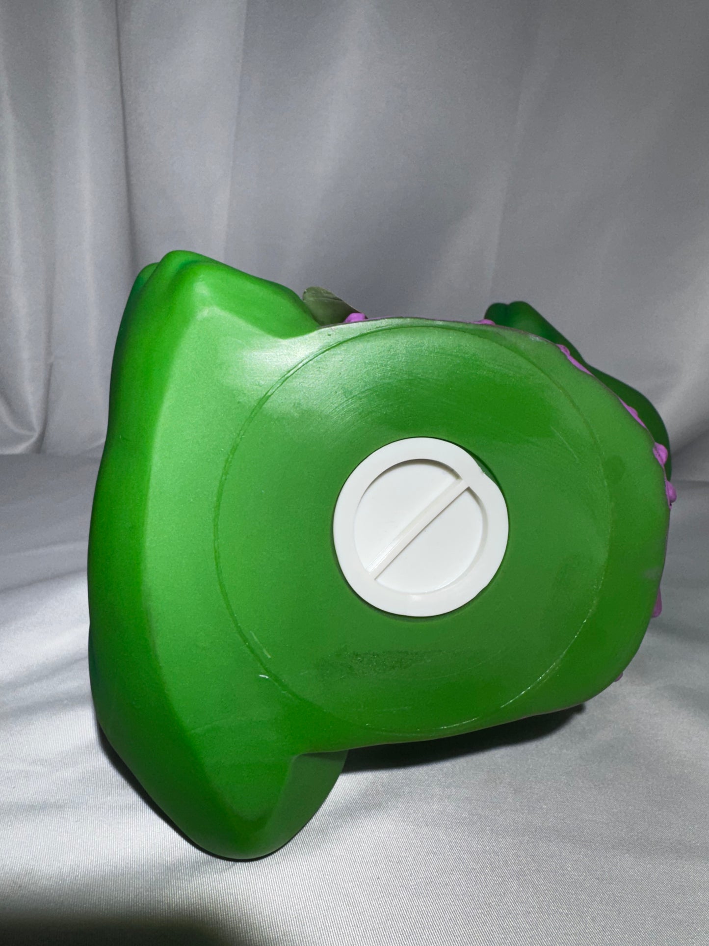 Vintage 1999 Marvel Incredible Hulk PVC Bust Piggy Bank 7.5” Plastic Comic Collectible