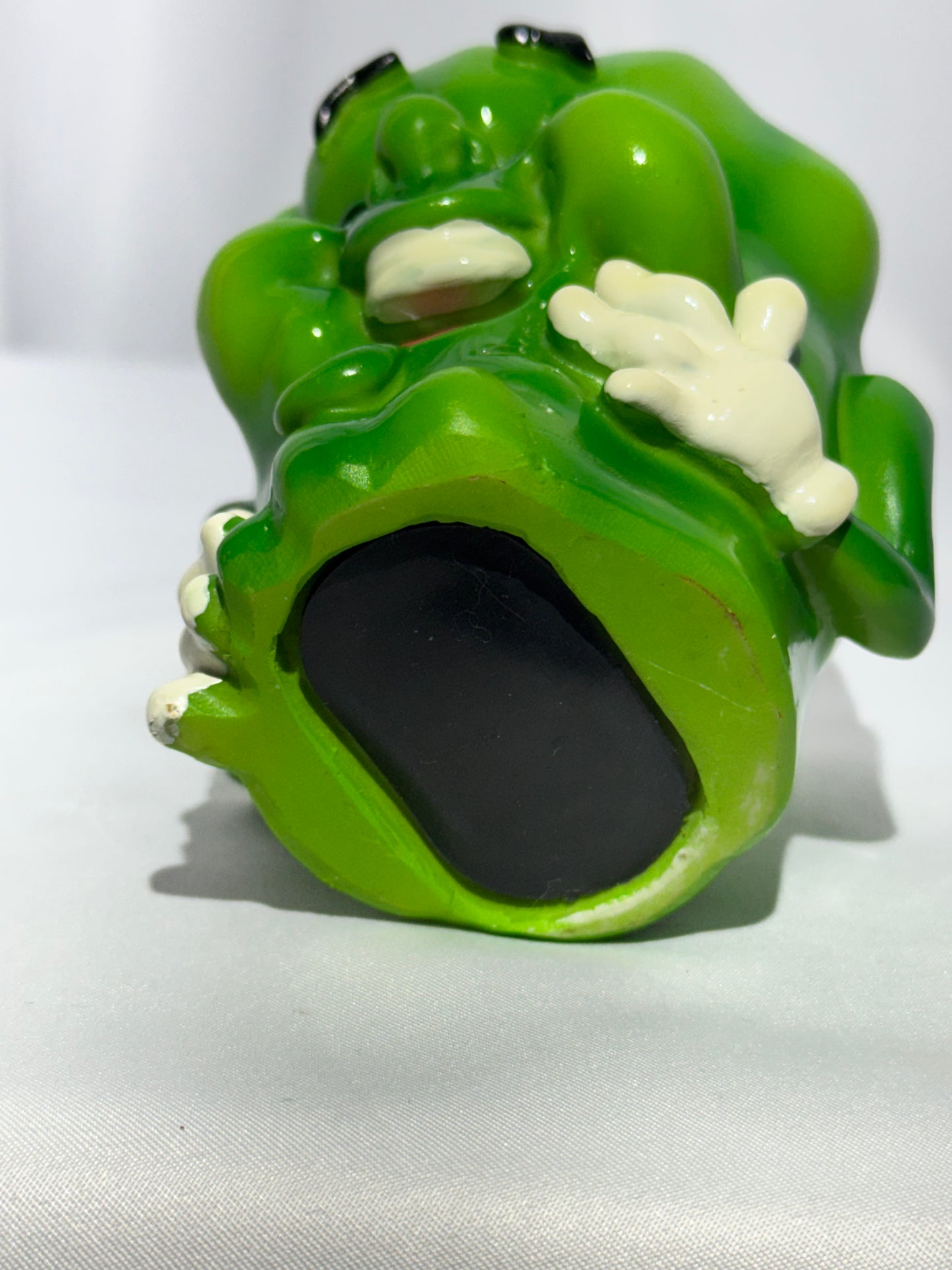 Giggling Groceries Green Bell Pepper Coin Bank – Plastic Resin
