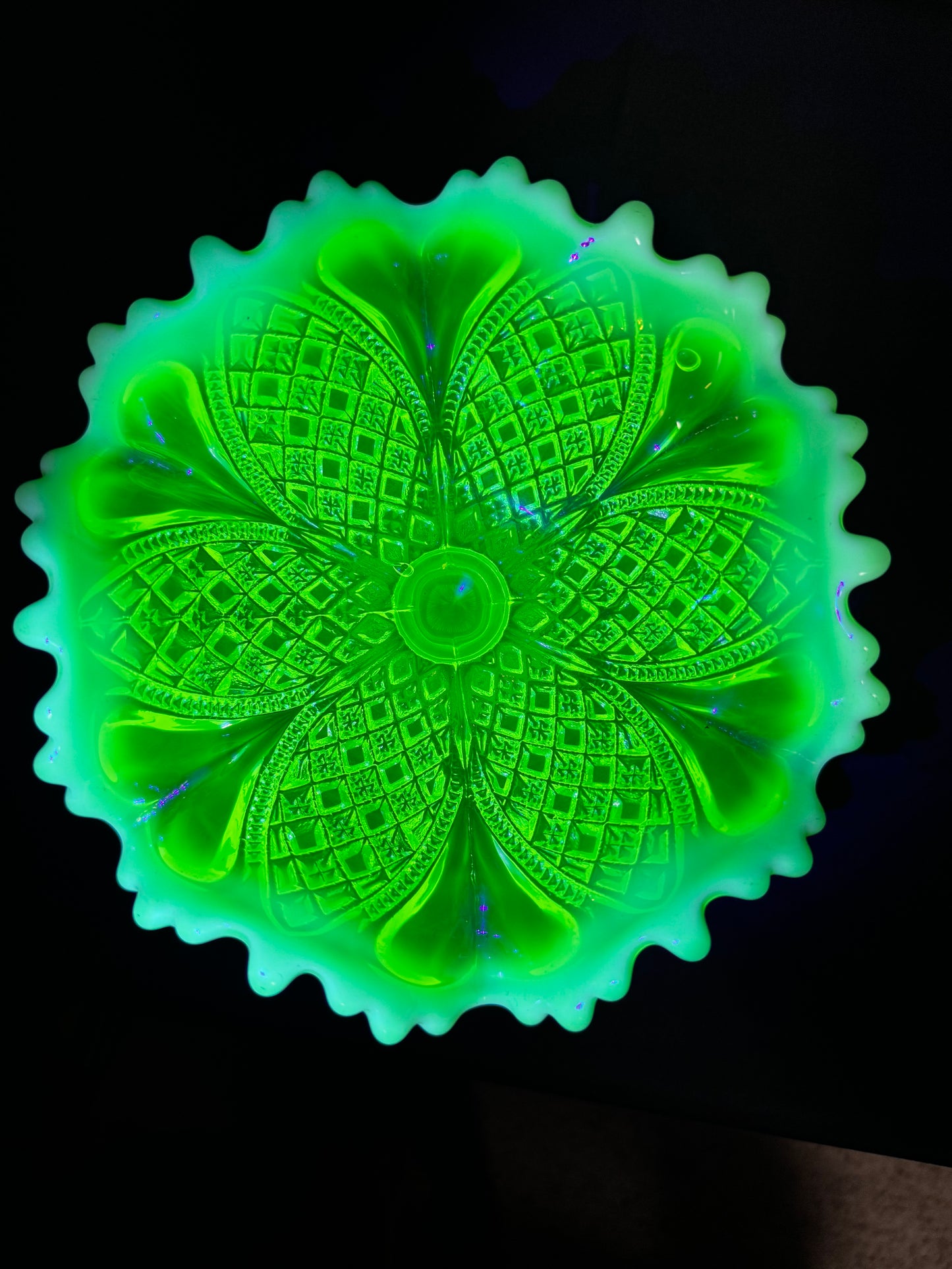 Victorian Davidson Uranium Glass Compote Bowl Queen’s Crown Primrose Pearline Opalescent Rim