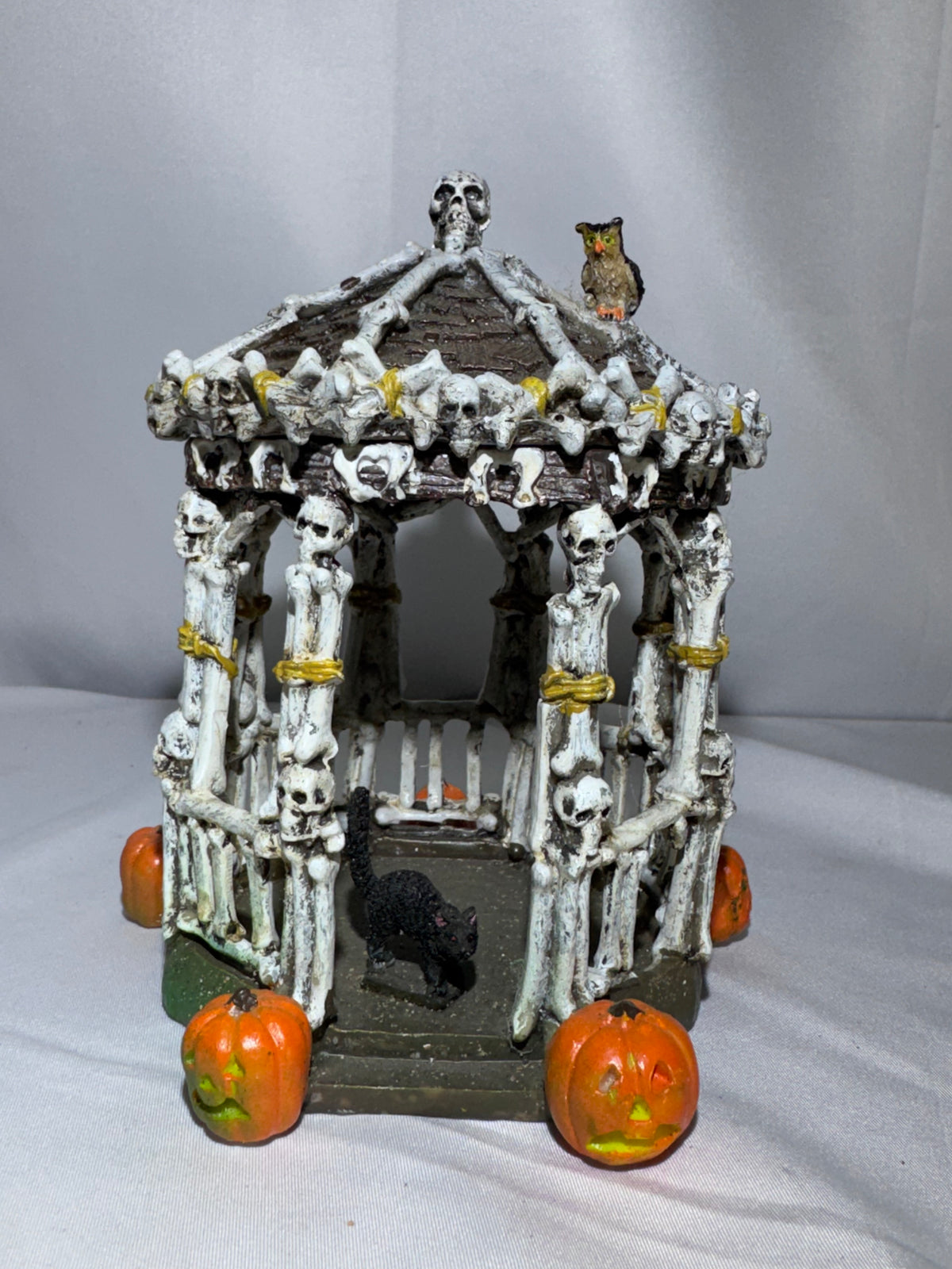 Lemax Spooky Town Skeleton Gazebo #73609 — Retired 2007 Halloween Village