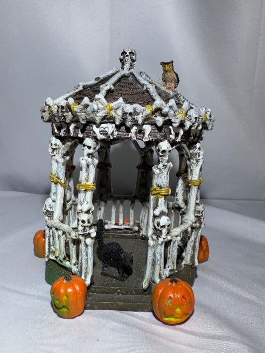 Lemax Spooky Town Skeleton Gazebo #73609 — Retired 2007 Halloween Village