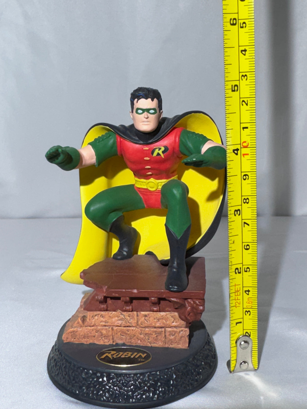 Hallmark 1996 DC Super Heroes Modern Era Robin Figurine – “World’s Bravest Teenager”