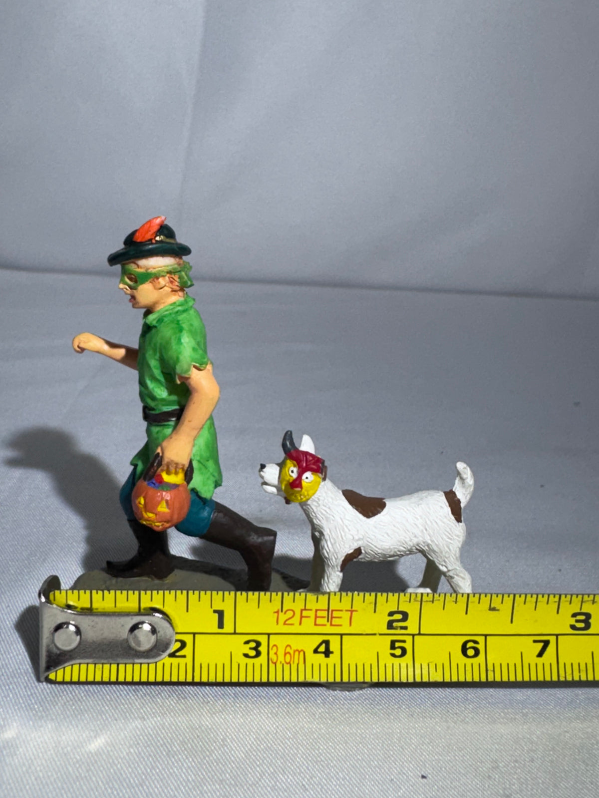 LEMAX Spooky Town Trick or Treating Fun #42217 – 2014 Halloween Figurine