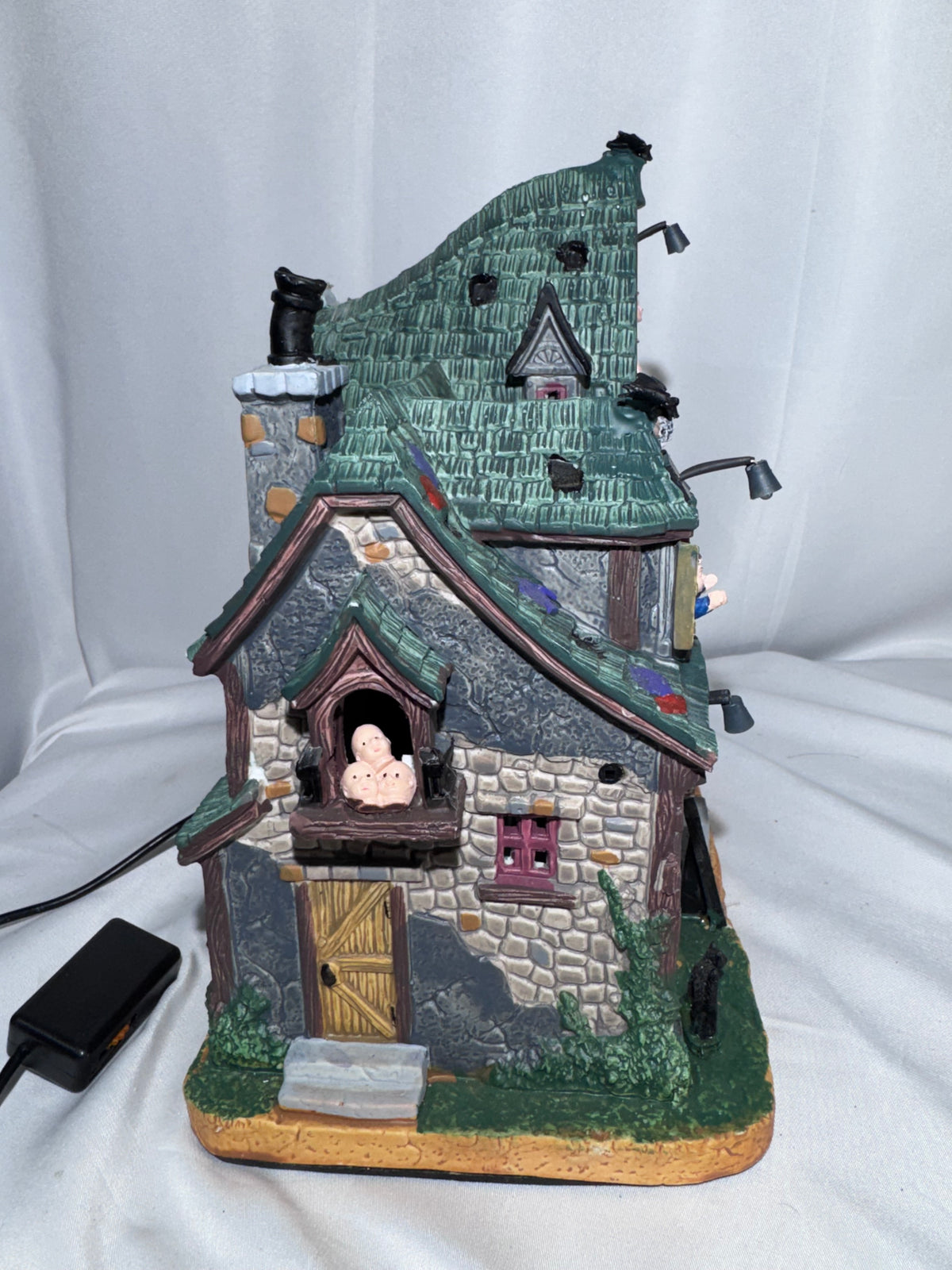 Lemax Spooky Town Creepy Doll Shop – SKU #65071 – Retired Halloween Village Building