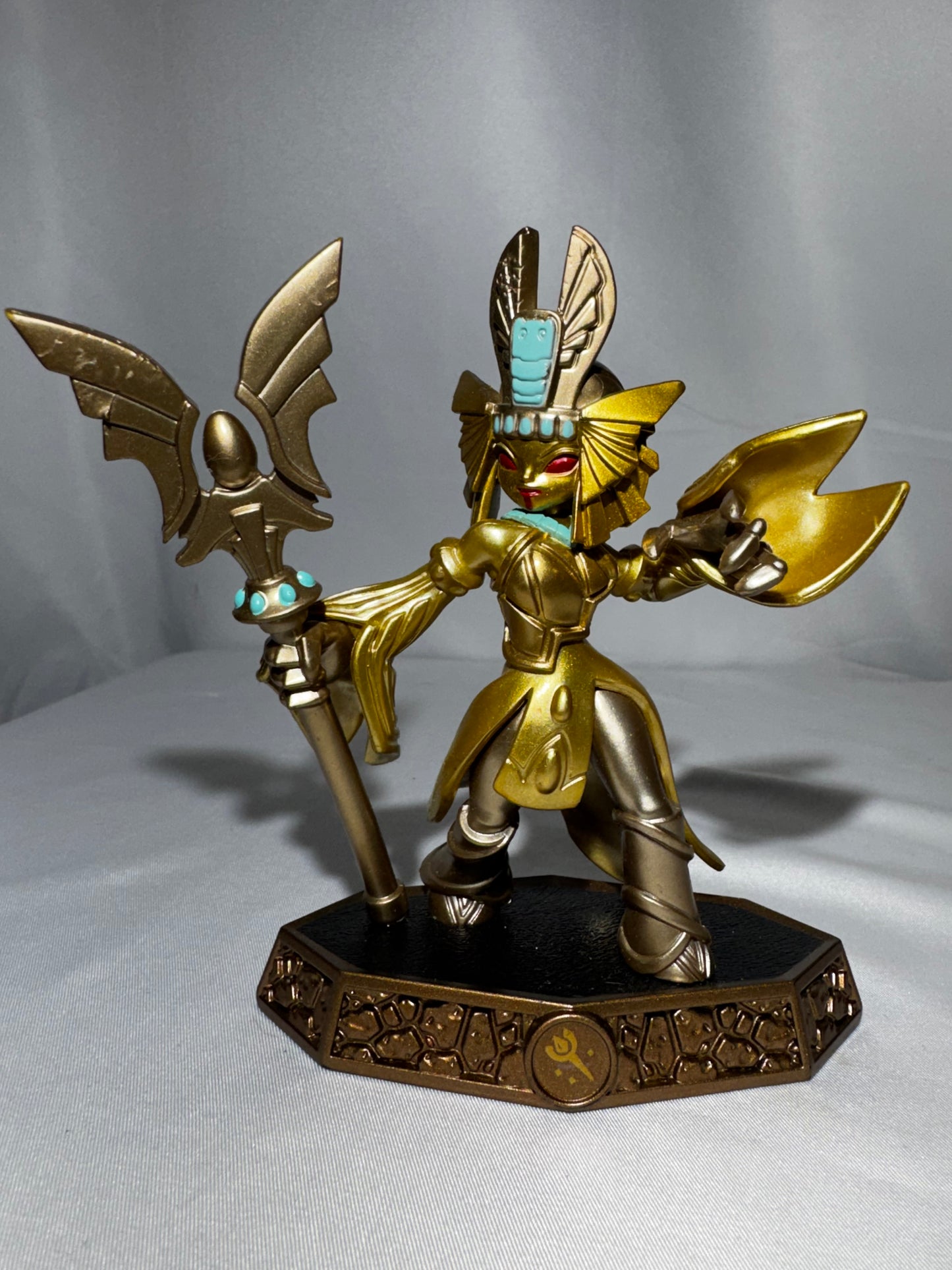 Skylanders Imaginators Nintendo Switch Bundle King Pen Golden Queen Fire Crystal Game