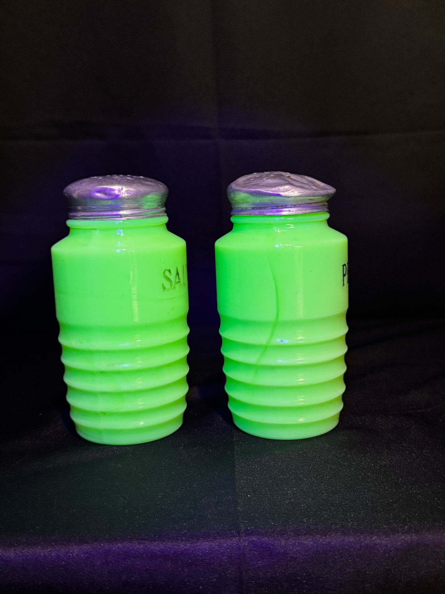 Vintage Jeannette Jadeite Salt & Pepper Shakers Ribbed Beehive Uranium Glass 1930s
