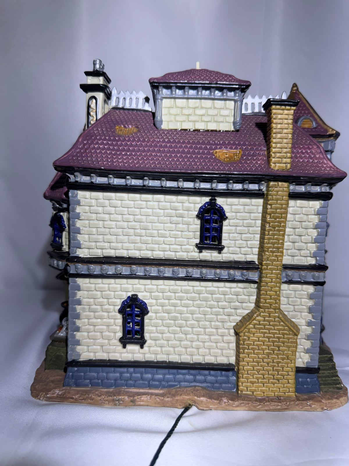 Lemax Spooky Town Madam Ashbury’s House of Wax #35784 – Retired 2003 Halloween Village