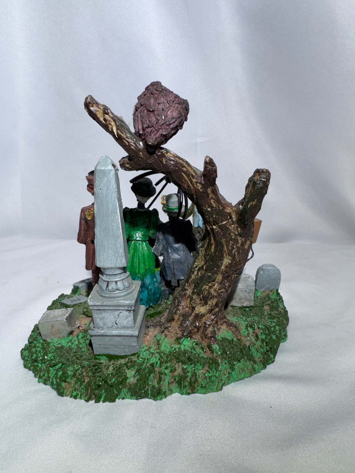 Lemax Spooky Town “Funeral Photo” Figurine Set #93713 – 2009 Retired Halloween
