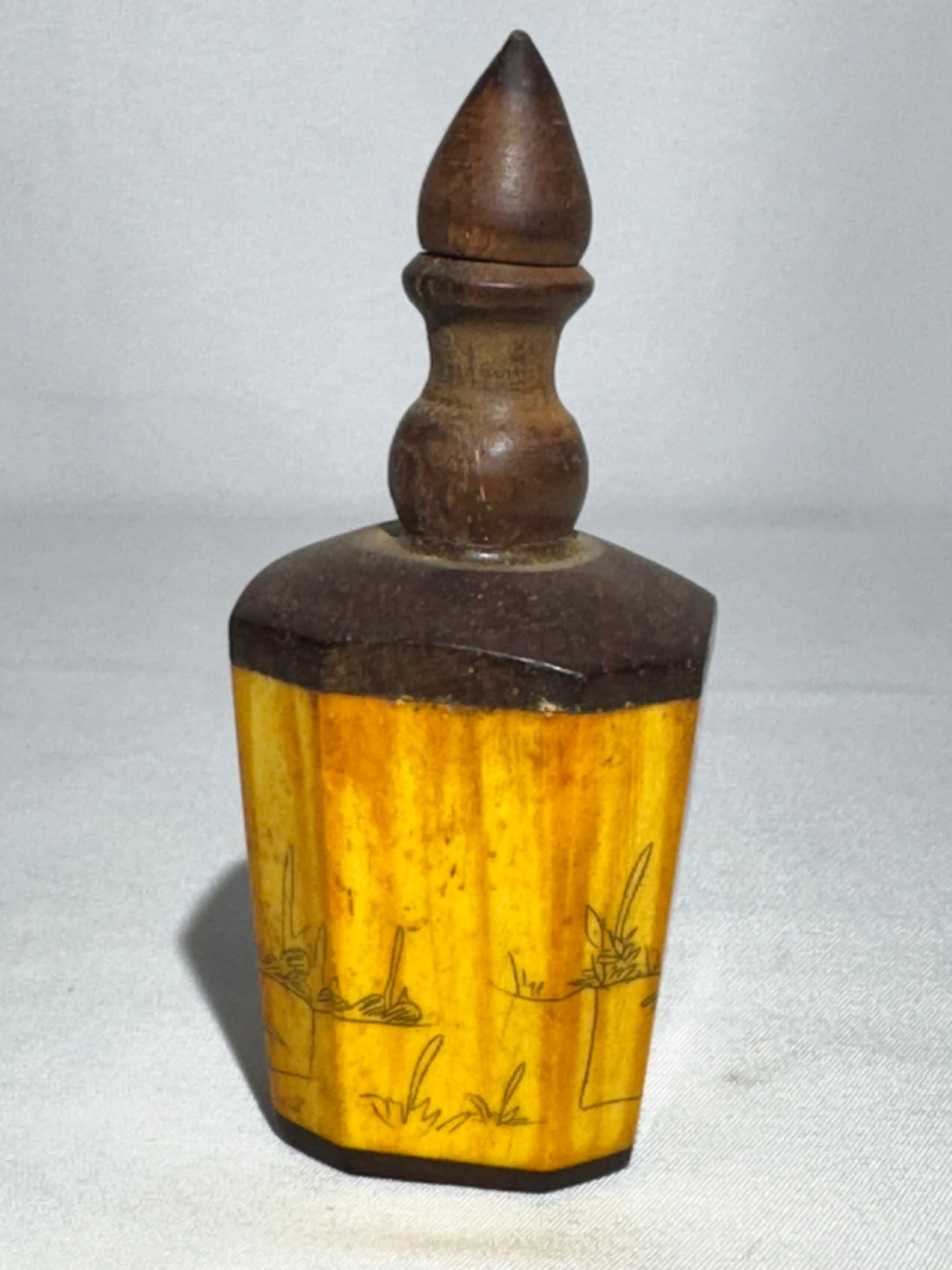 Antique Chinese Bovine Bone & Wood Snuff Bottle – Eight-Sided Hand-Painted Scrimshaw Erotic Scene