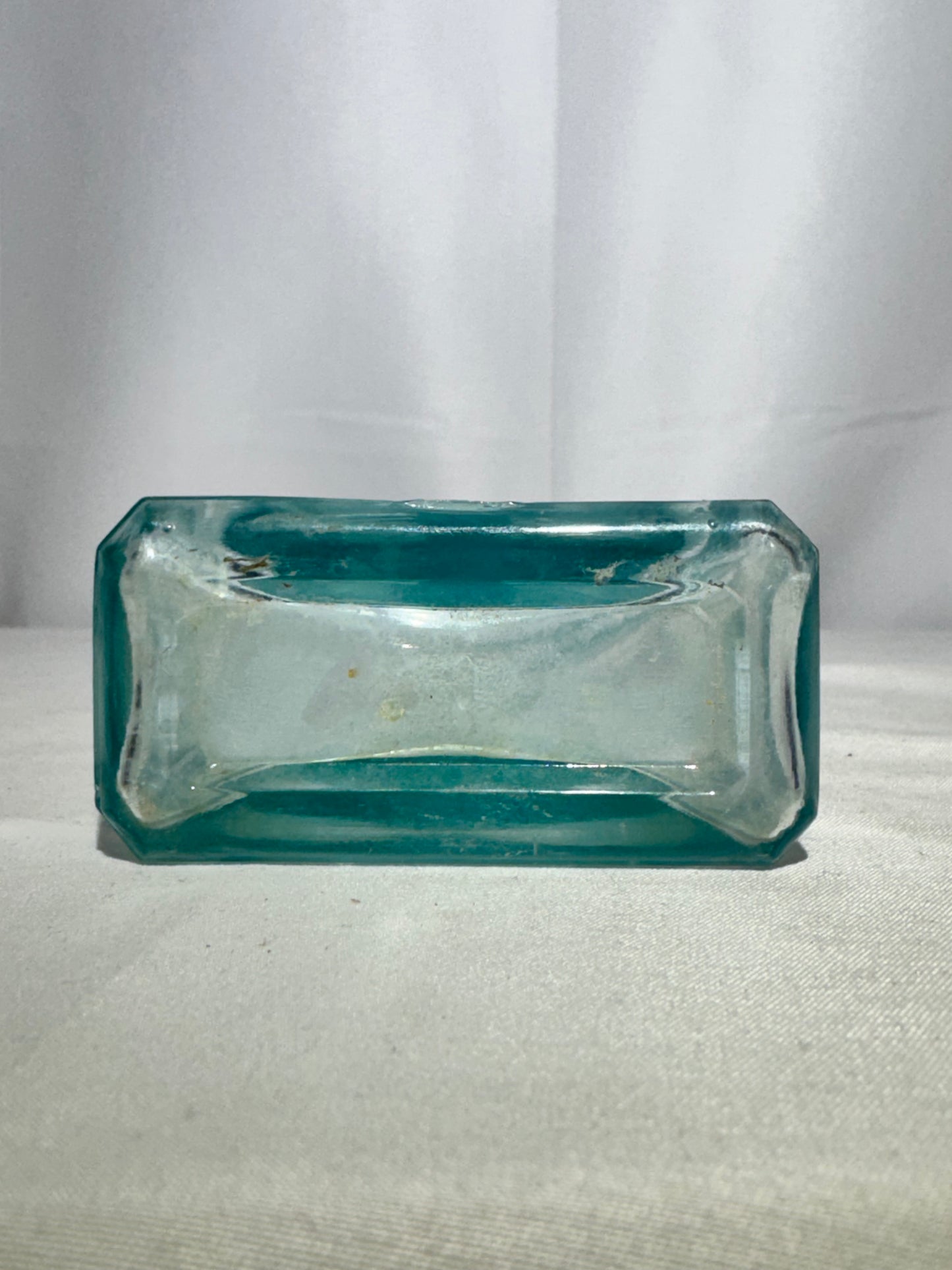 Vintage Hamlin’s Wizard Oil Embossed Glass Bottle – Antique Patent Medicine (1800s–Early 1900s)