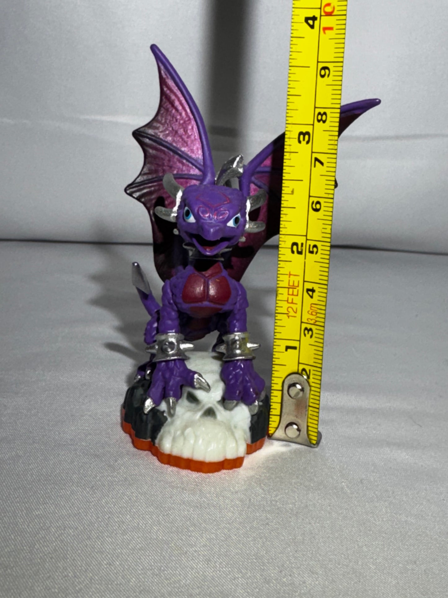 Skylanders Giants Cynder Series 2 Undead Dragon Figure Activision