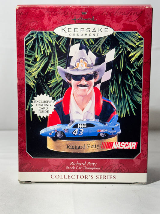 Richard Petty #43 Keepsake Ornament – NASCAR Legend – with Trading Card – Collector’s Series