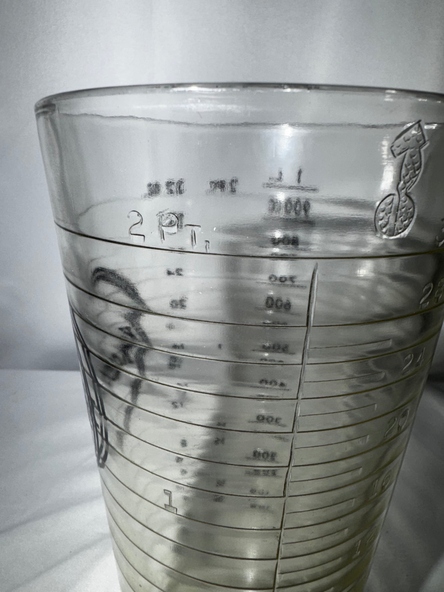 Vintage Kodak Darkroom Graduate Glass Measuring Pitcher 1 Liter 32oz Photo Lab