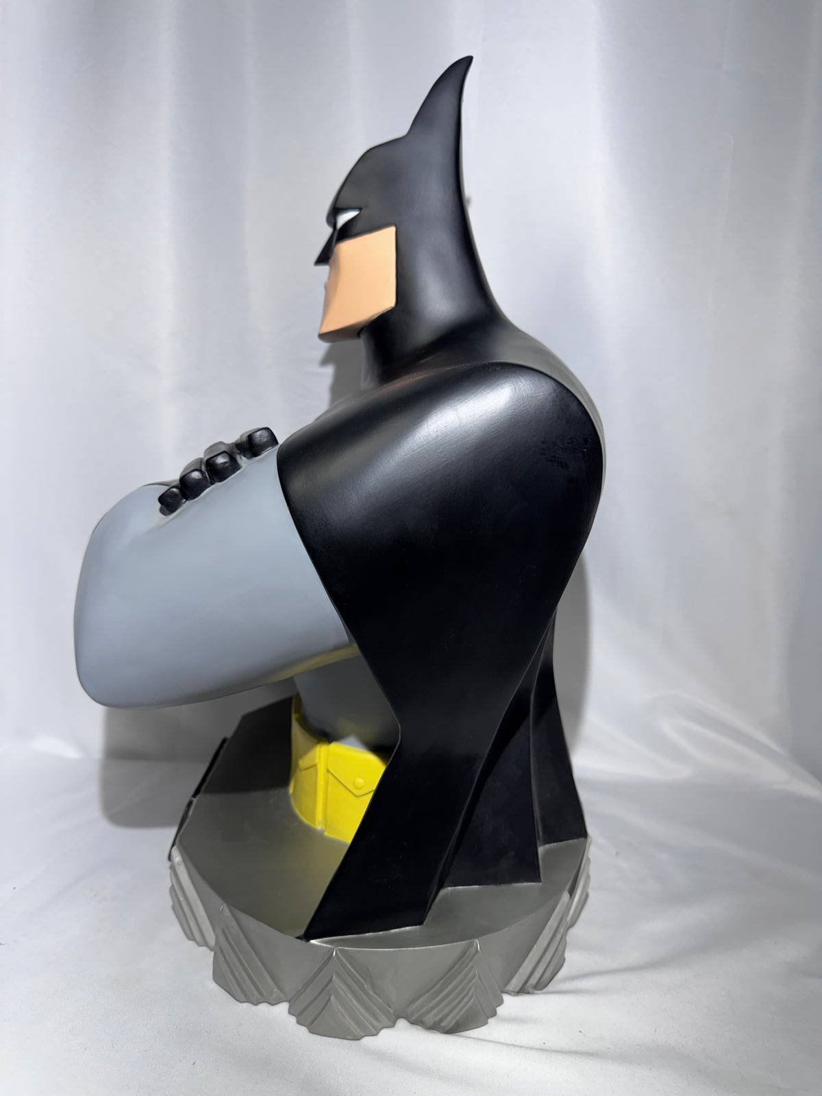 Vintage 1997 Warner Bros. Studio Store Batman Bust – DC Comics – Animated Style – 19”