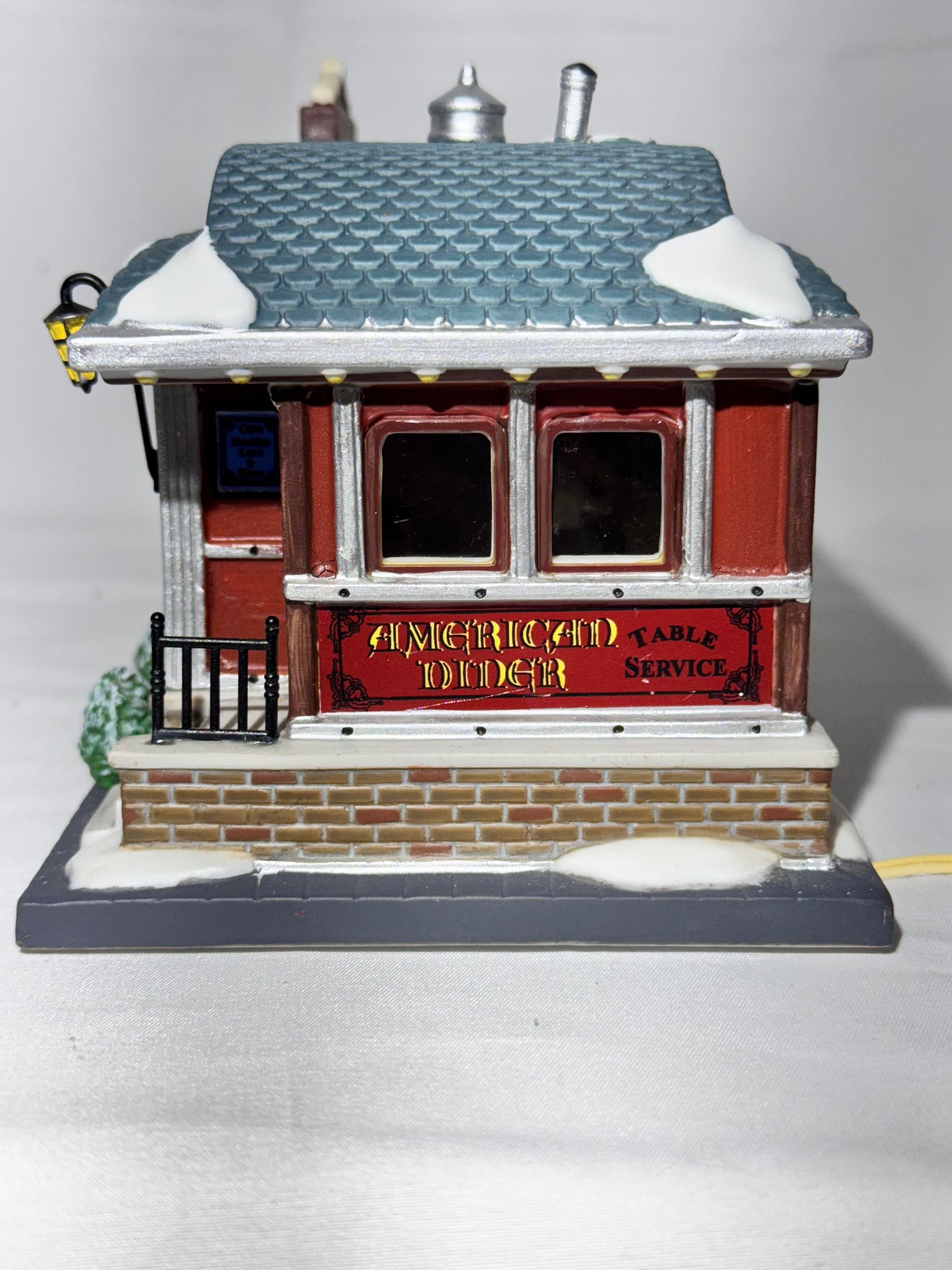 Department 56 “American Diner” – Christmas in the City Series (#799939)