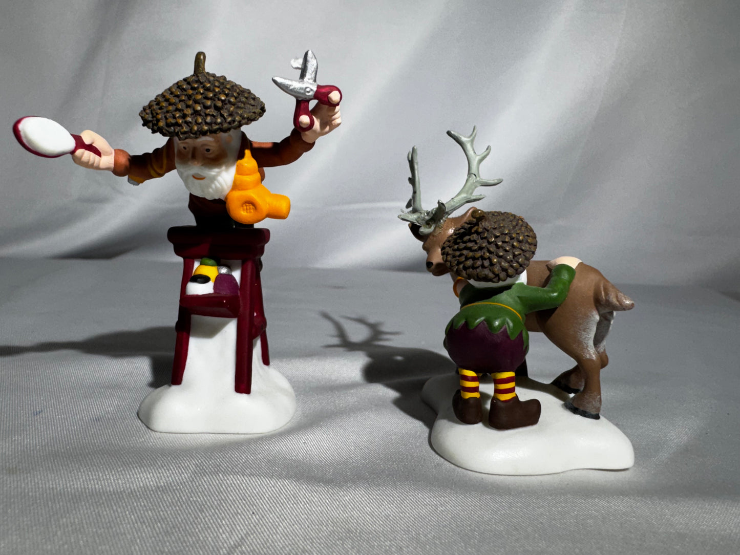 Department 56 North Pole Woods “Scissors Wizards” Elf Grooming Reindeer Set #56.56923 Retired w/ Box