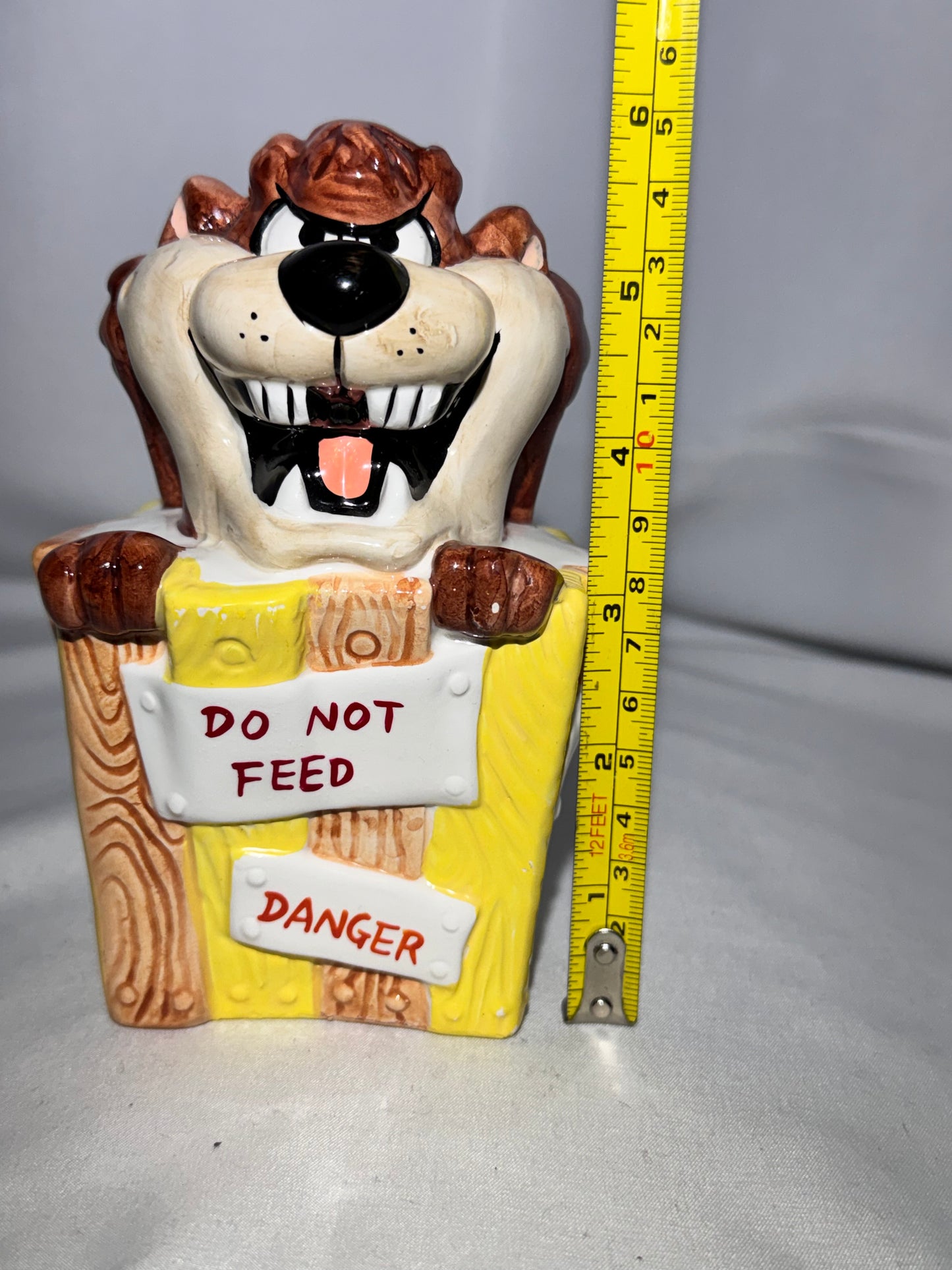 Vintage 1988 Taz Bank – Applause – Warner Bros. Looney Tunes