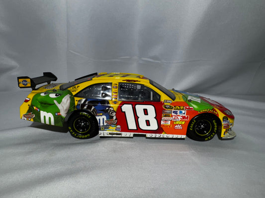 2009 Kyle Busch #18 M&M’s Toyota Camry 1:24 Action Platinum Series Diecast w/ Box