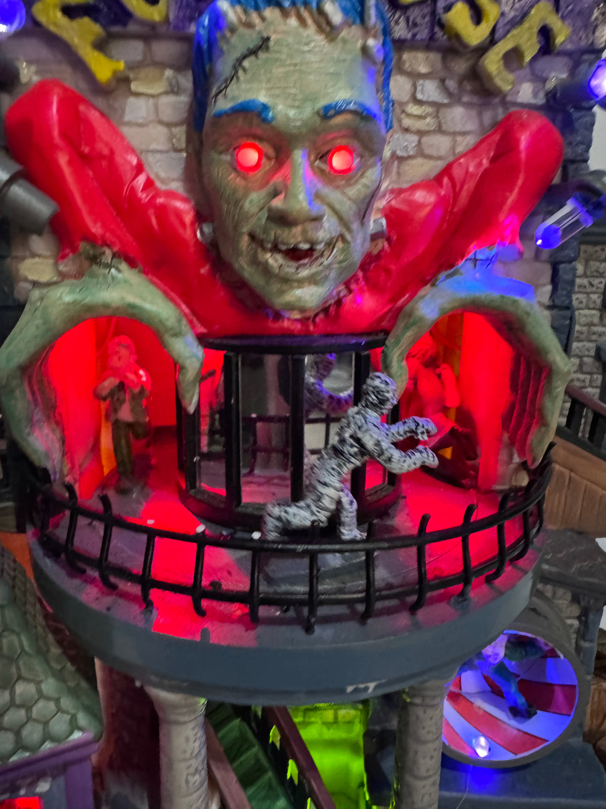 Lemax Spooky Town Funhouse #65344 – Retired 2006 – Halloween Village – AS-IS