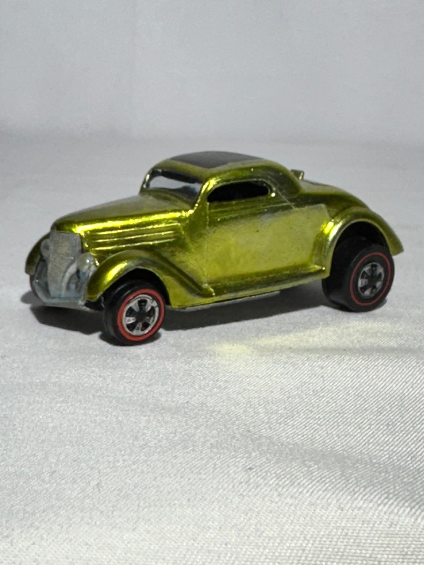 Hot Wheels Redline Classic ’36 Ford Coupe Antifreeze Lime
