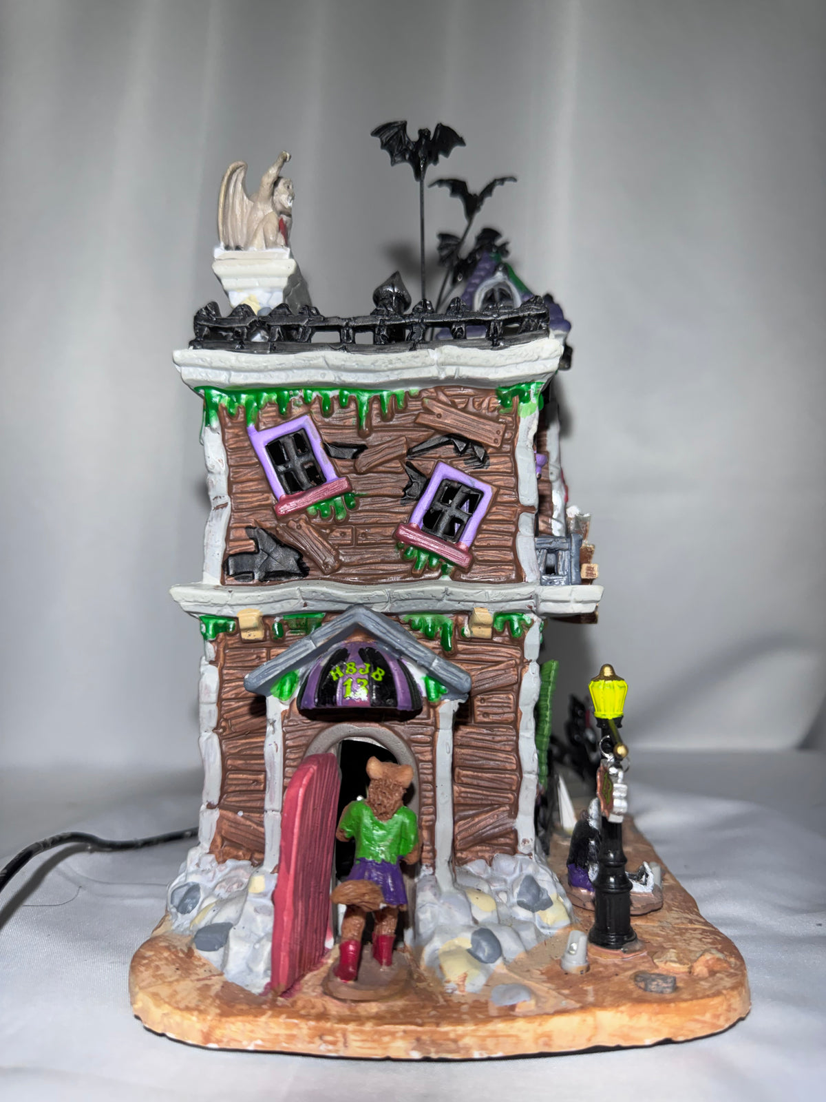 Lemax Spooky Town Heebie-Jeebies Rock Club #25324 – Retired 2012 Halloween Village