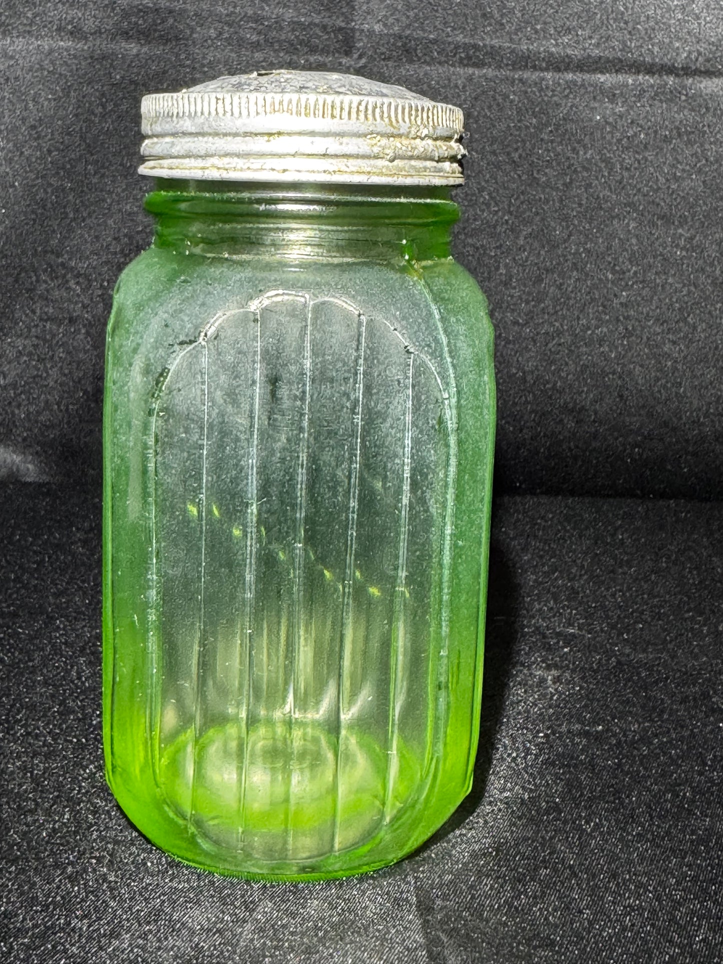 Vintage Anchor Hocking Uranium Green Glass Shaker Ribbed Hoosier Cabinet Jar w/ Metal Lid UV Glow