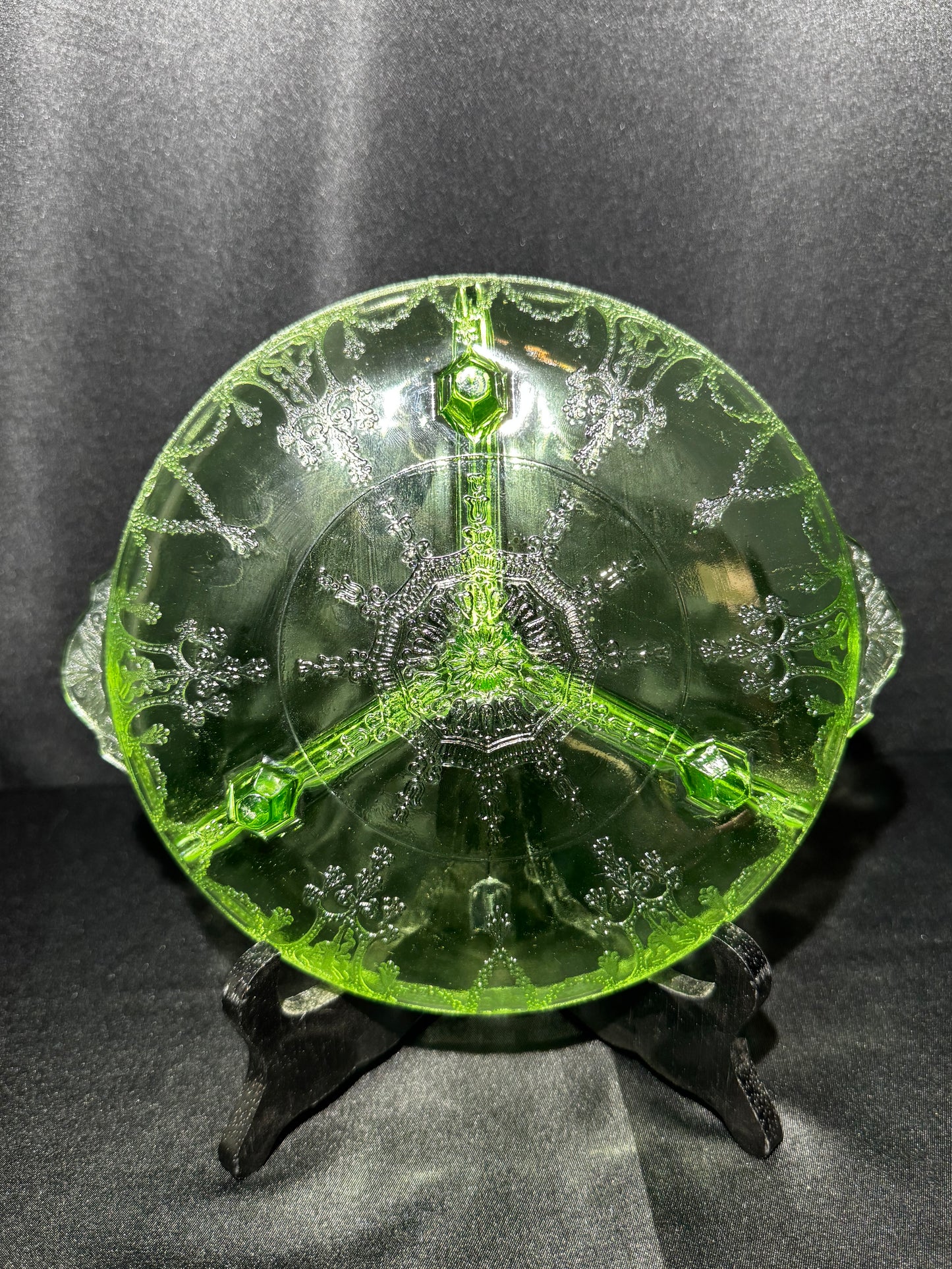 Vintage Anchor Hocking Cameo Ballerina Green Uranium Depression Glass Relish Dish 7.5”