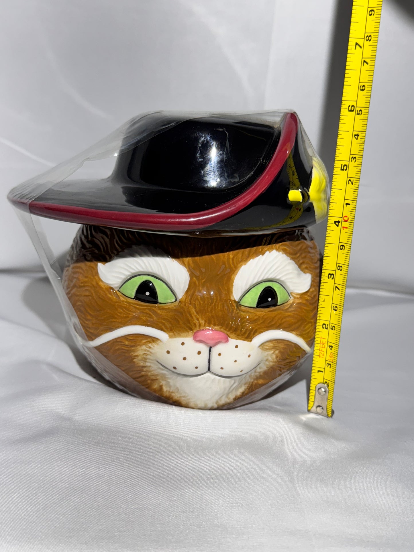 Shrek Puss in Boots Candy Jar – Factory Sealed with M&M’s