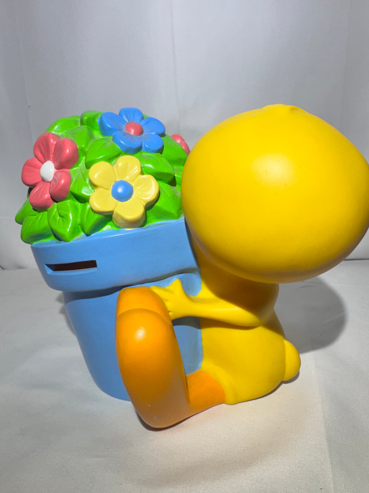 Vintage 1998 Warner Bros. Tweety Bird Coin Bank – Tweety Holding Flower Pot