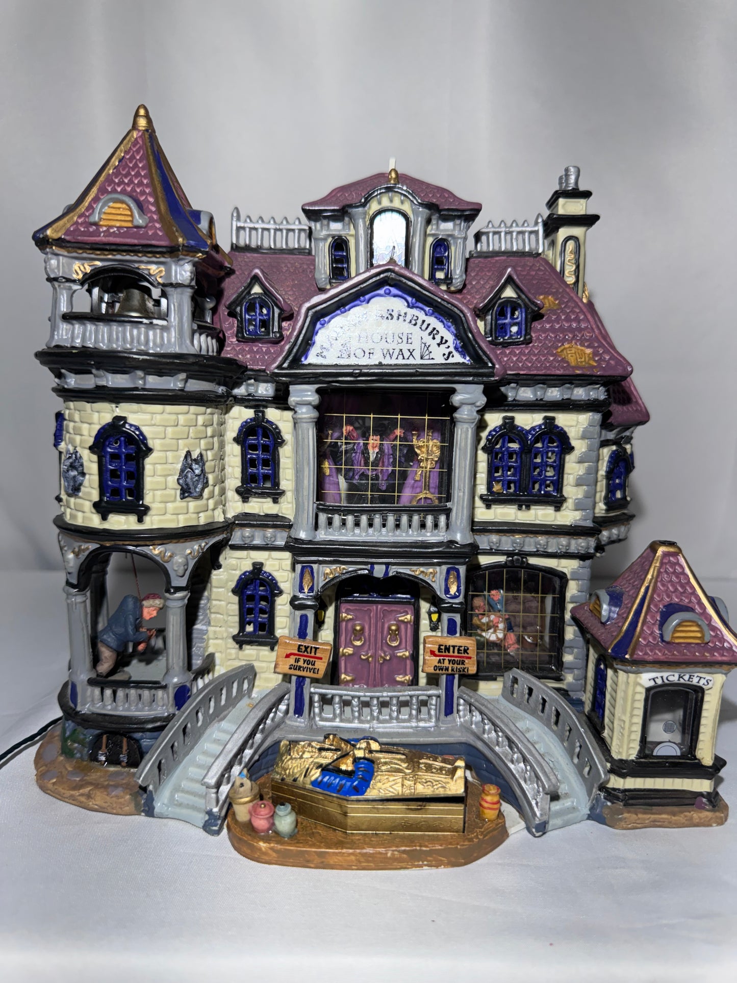Lemax Spooky Town Madam Ashbury’s House of Wax #35784 – Retired 2003 Halloween Village