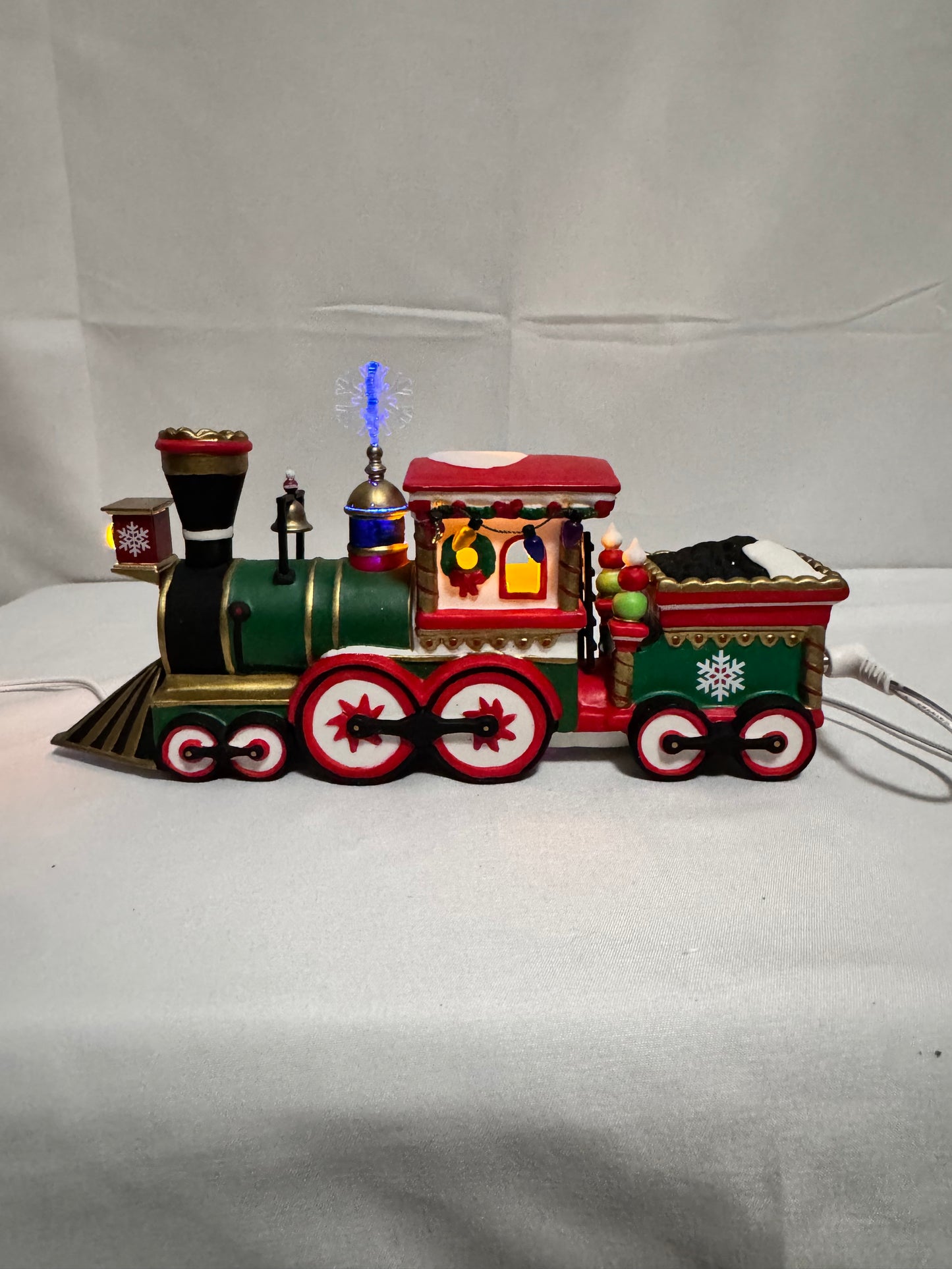 Department 56 North Pole Express – Northern Lights Express Engine