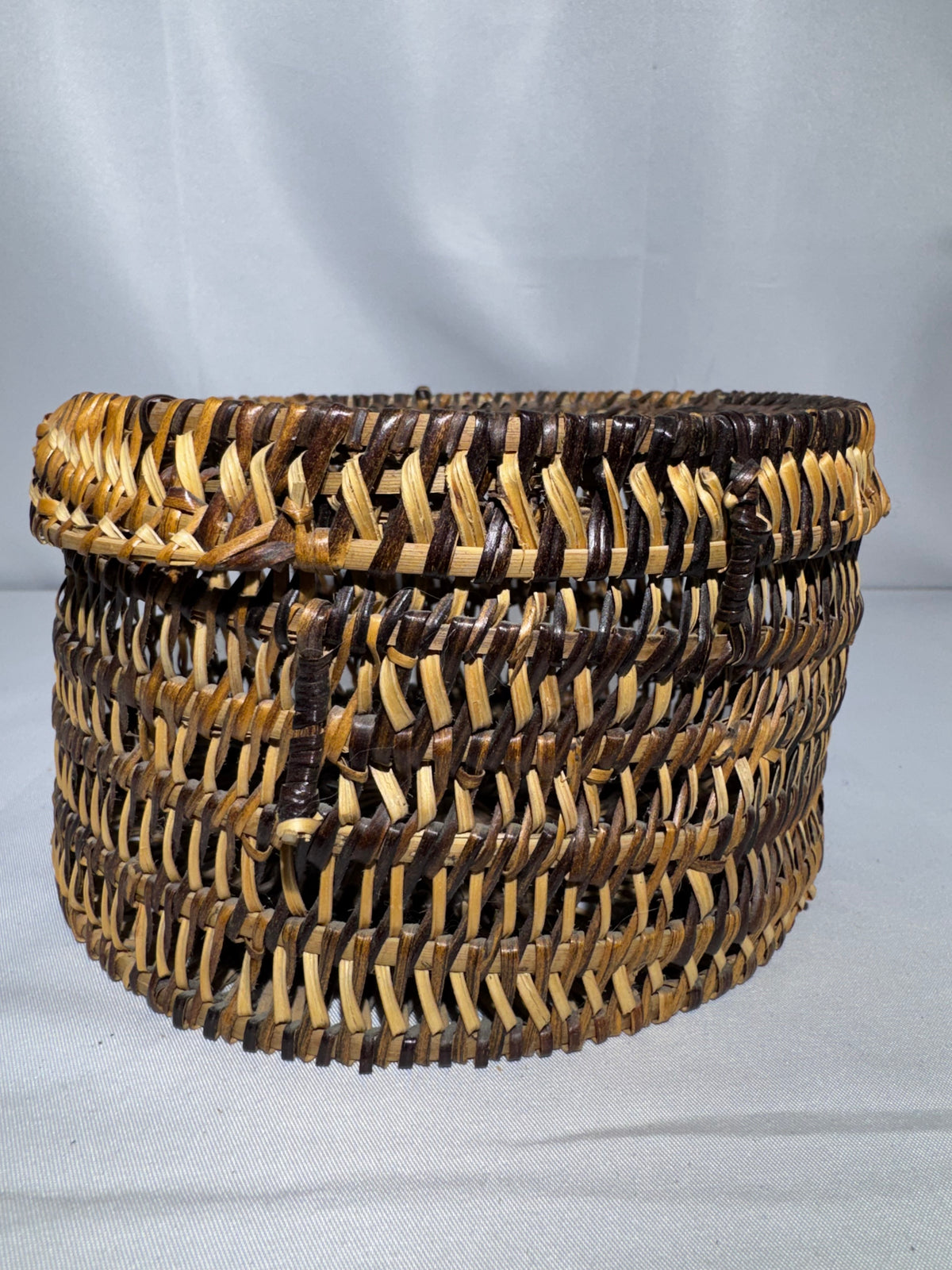Handwoven Lidded Basket – Natural Reed/Wicker – Decorative Folk Art