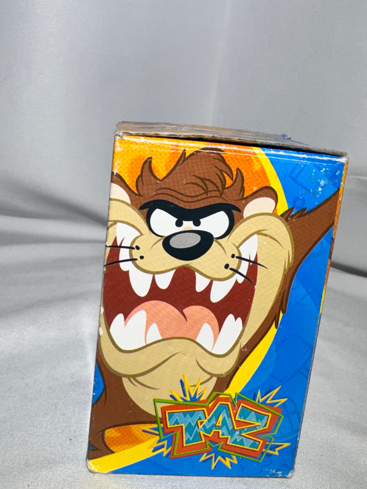 Looney Tunes Taz “Super Fan” Mini Bobble Head – Original Box