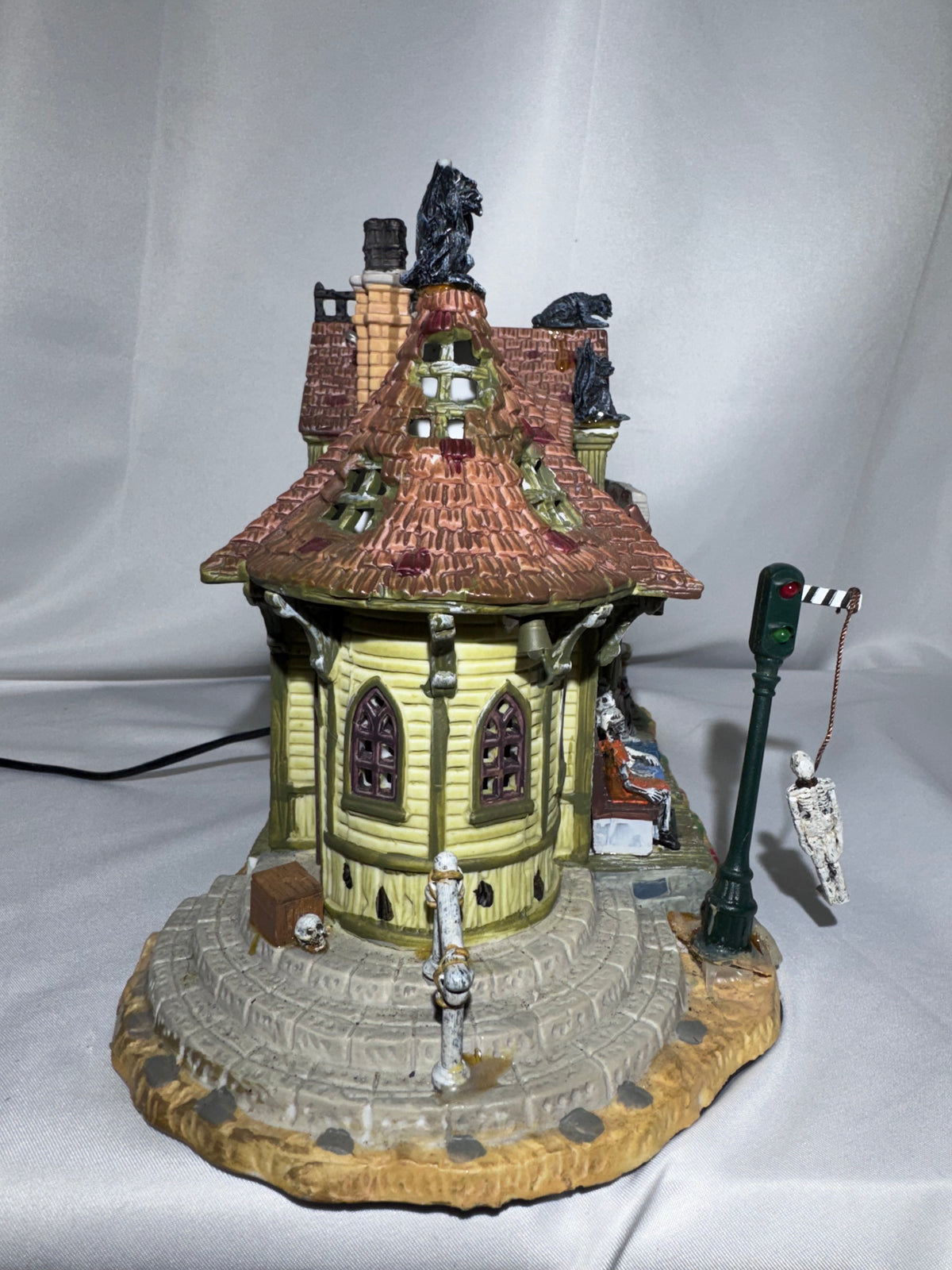 Lemax Spooky Town Phantom Station #85661 – 2008 – Retired 2015 – Haunted Halloween Village