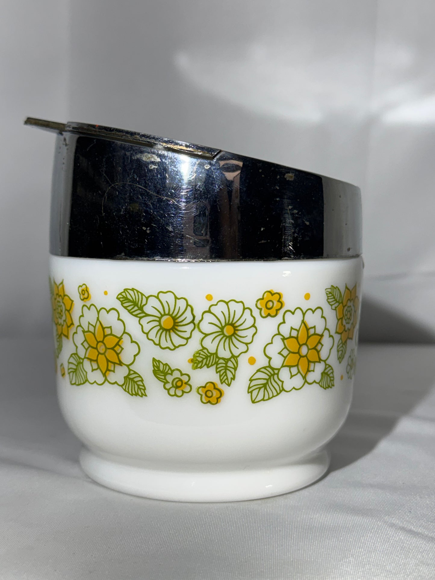 Vintage Gemco Spring Blossom Crazy Daisy Milk Glass Sugar Dispenser Chrome Lid USA