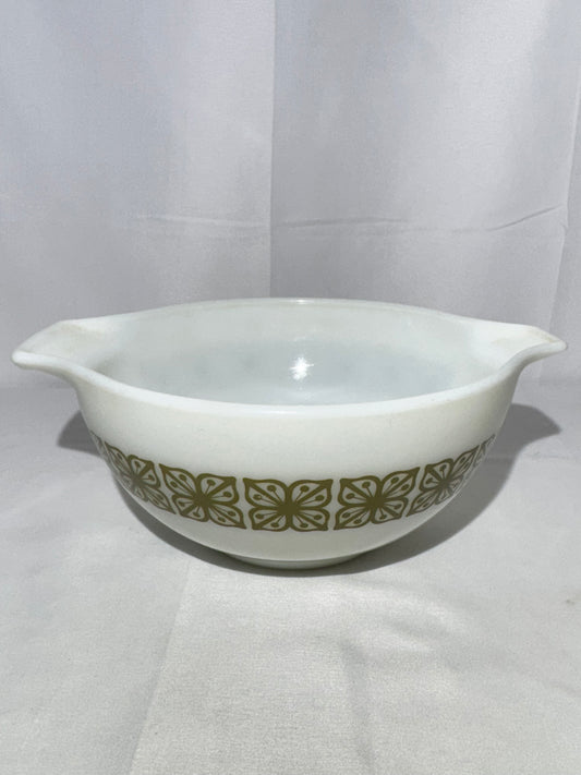 Vintage Pyrex 1.5 Qt Cinderella Bowl – Autumn Floral / Dutch Clover (Verde Square Flowers) – #442