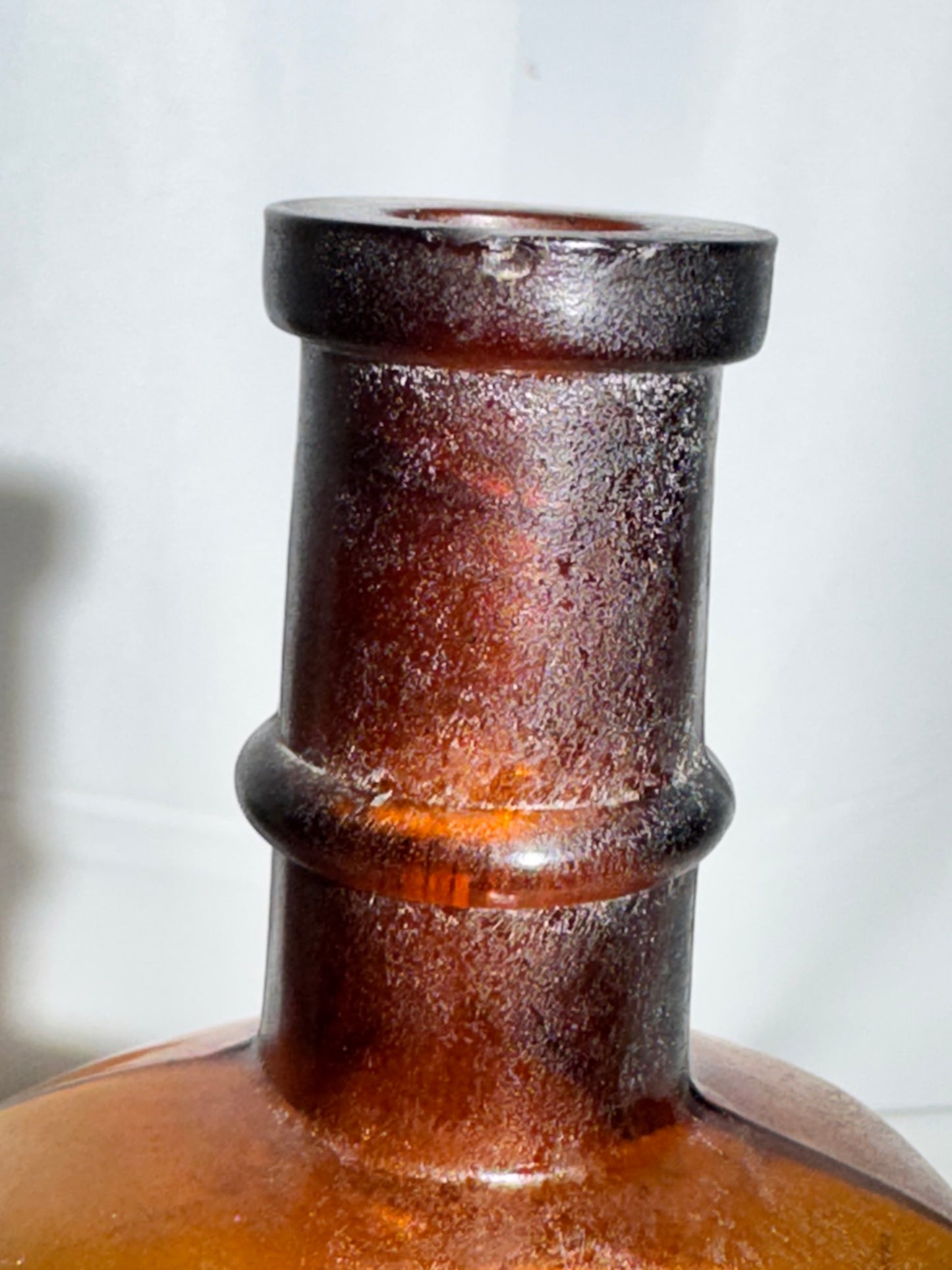 Vintage Amber Glass Apothecary Bottle Roehl’s Reliable Hair Restorer Embossed Antique