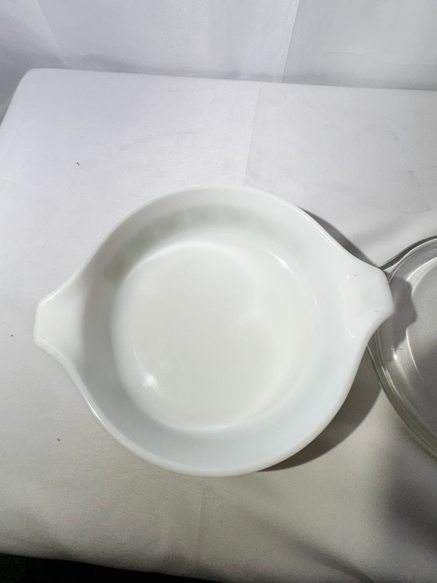 Pyrex 471 – 1 Pint Dish with Lid (470C) – Verde Square Flower Pattern