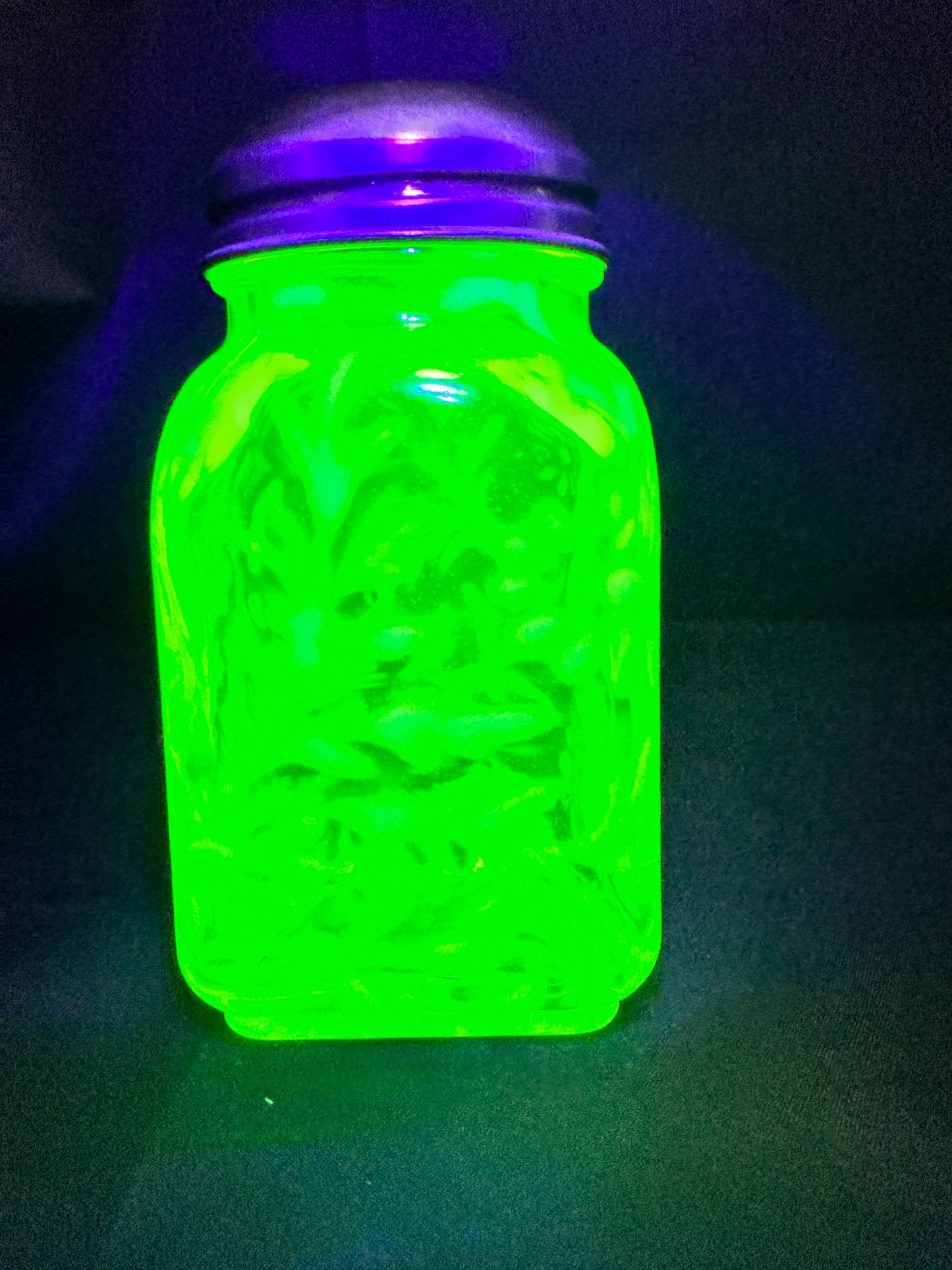 Vintage Daisy & Fern Square Shaker – Uranium Glass